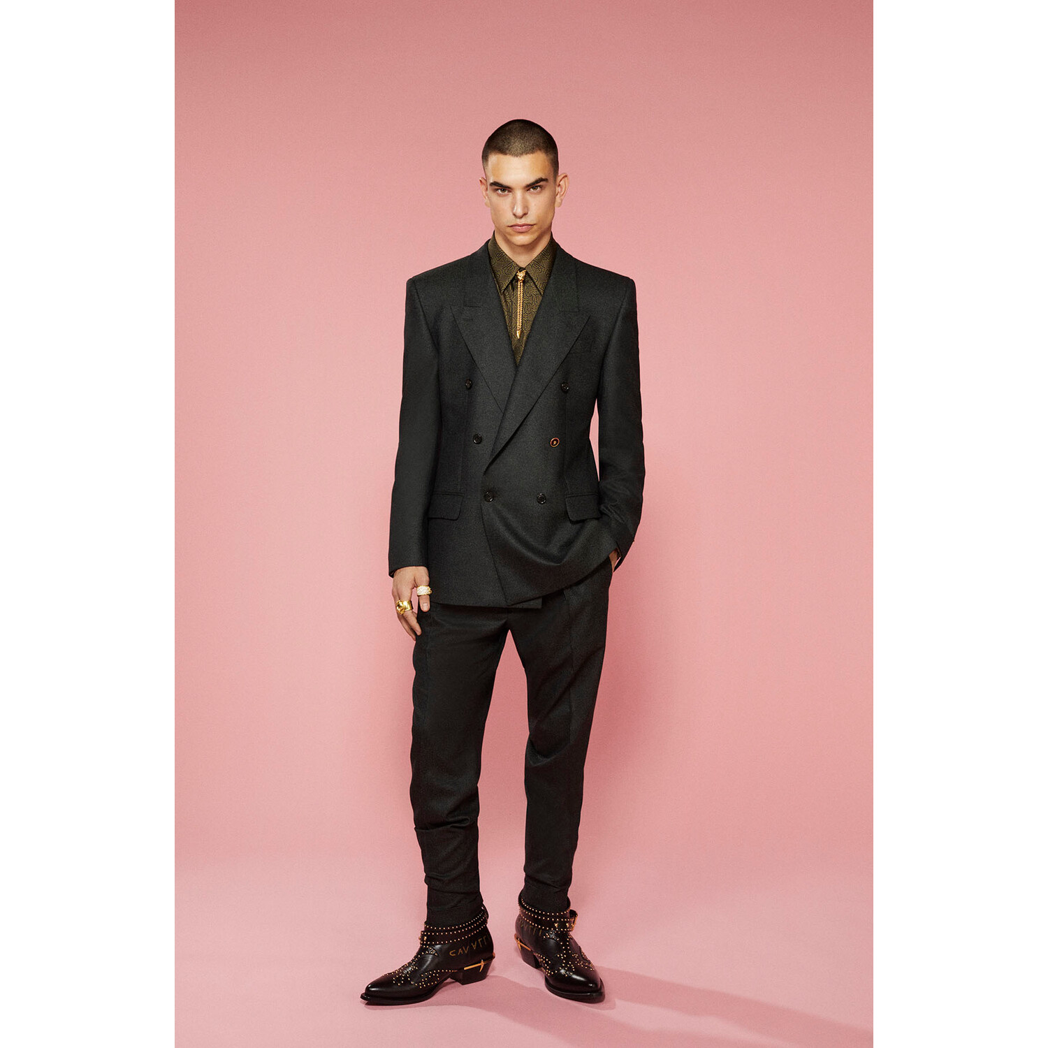 Фото Roberto Cavalli Pre Fall 2022 Collection / Roberto Cavalli осень 2022
