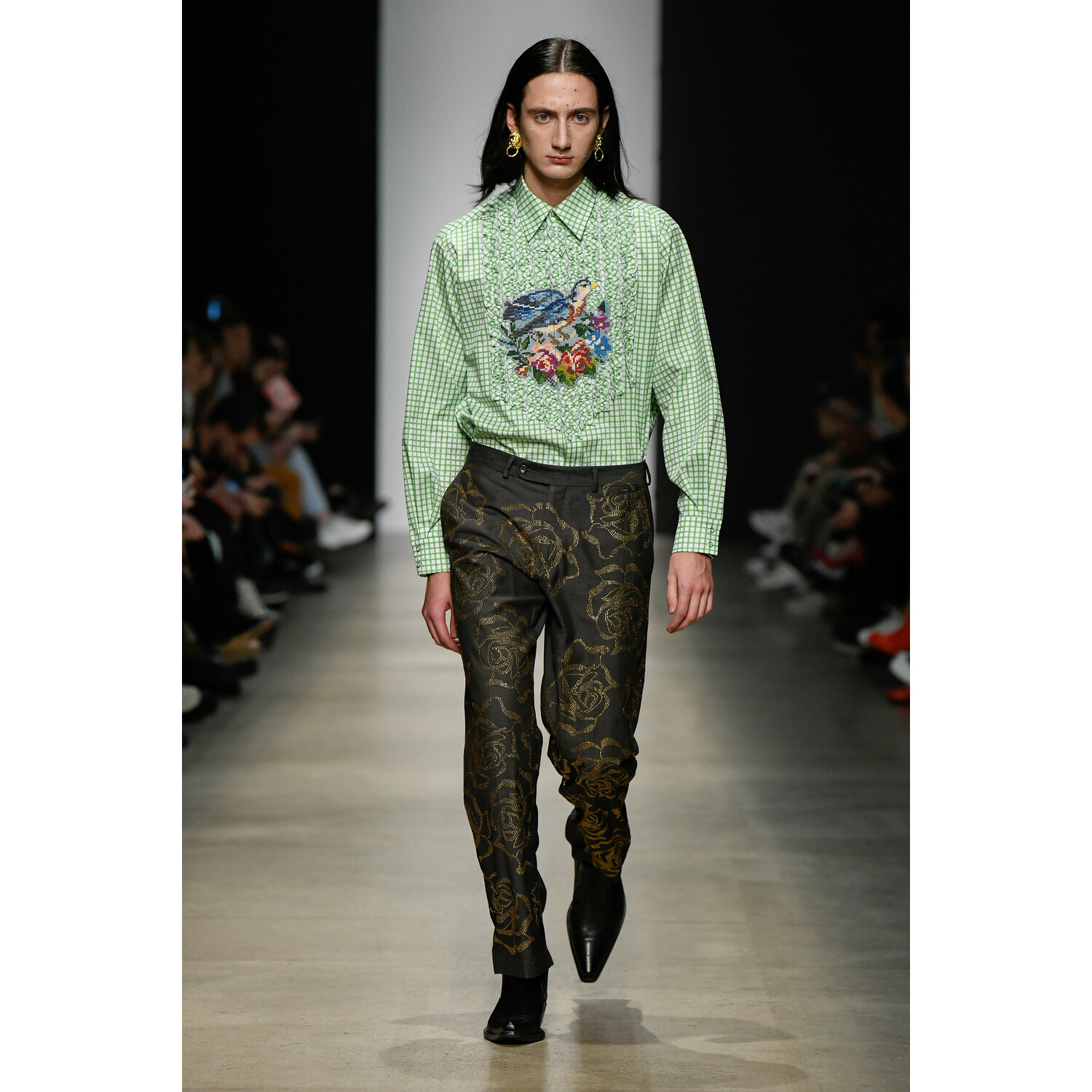 Фото Roma Uvarov Design Spring 2020 Ready-to-Wear / Roma Uvarov Design весна-лето 2020 / Неделя моды: Москва