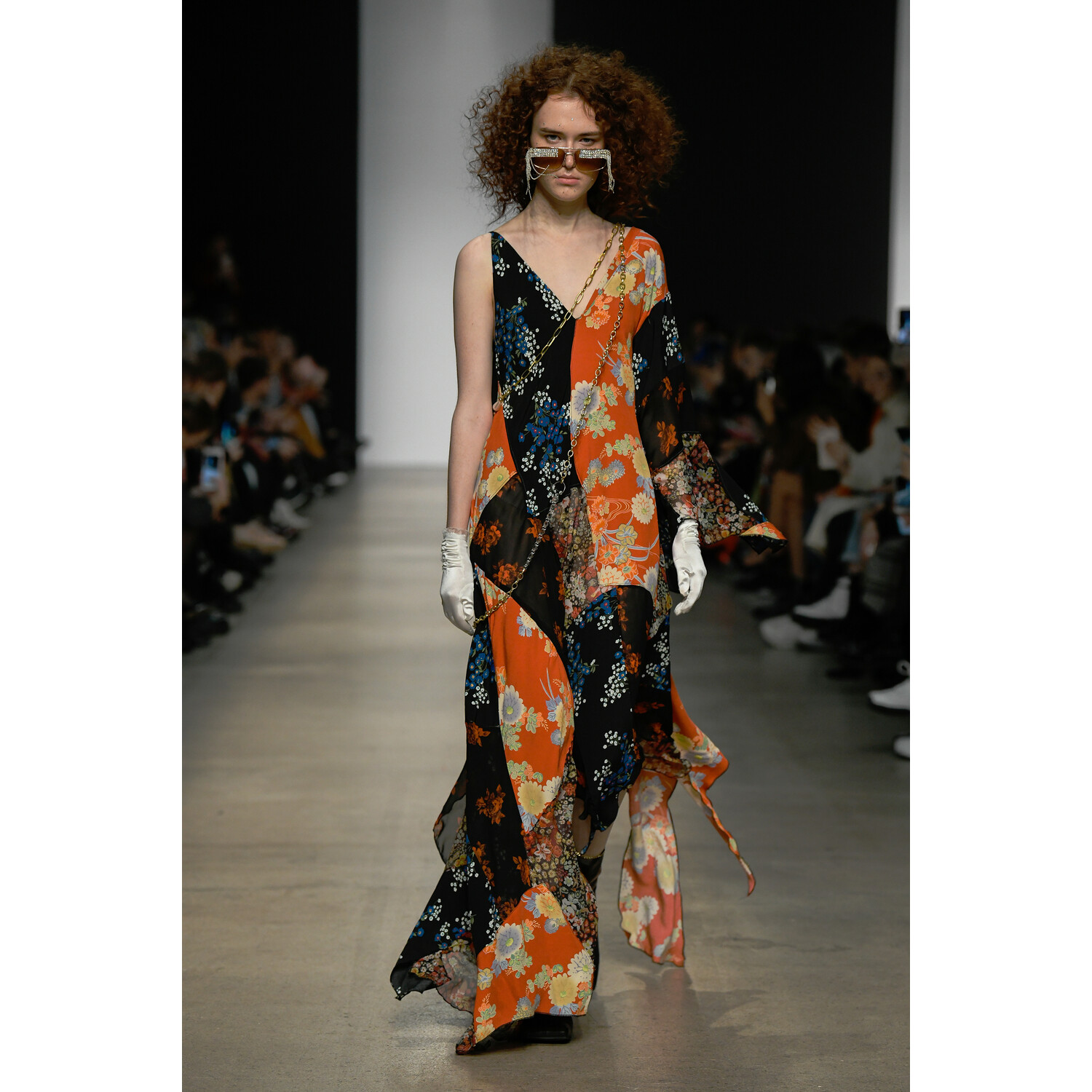 Фото Roma Uvarov Design Spring 2020 Ready-to-Wear / Roma Uvarov Design весна-лето 2020 / Неделя моды: Москва