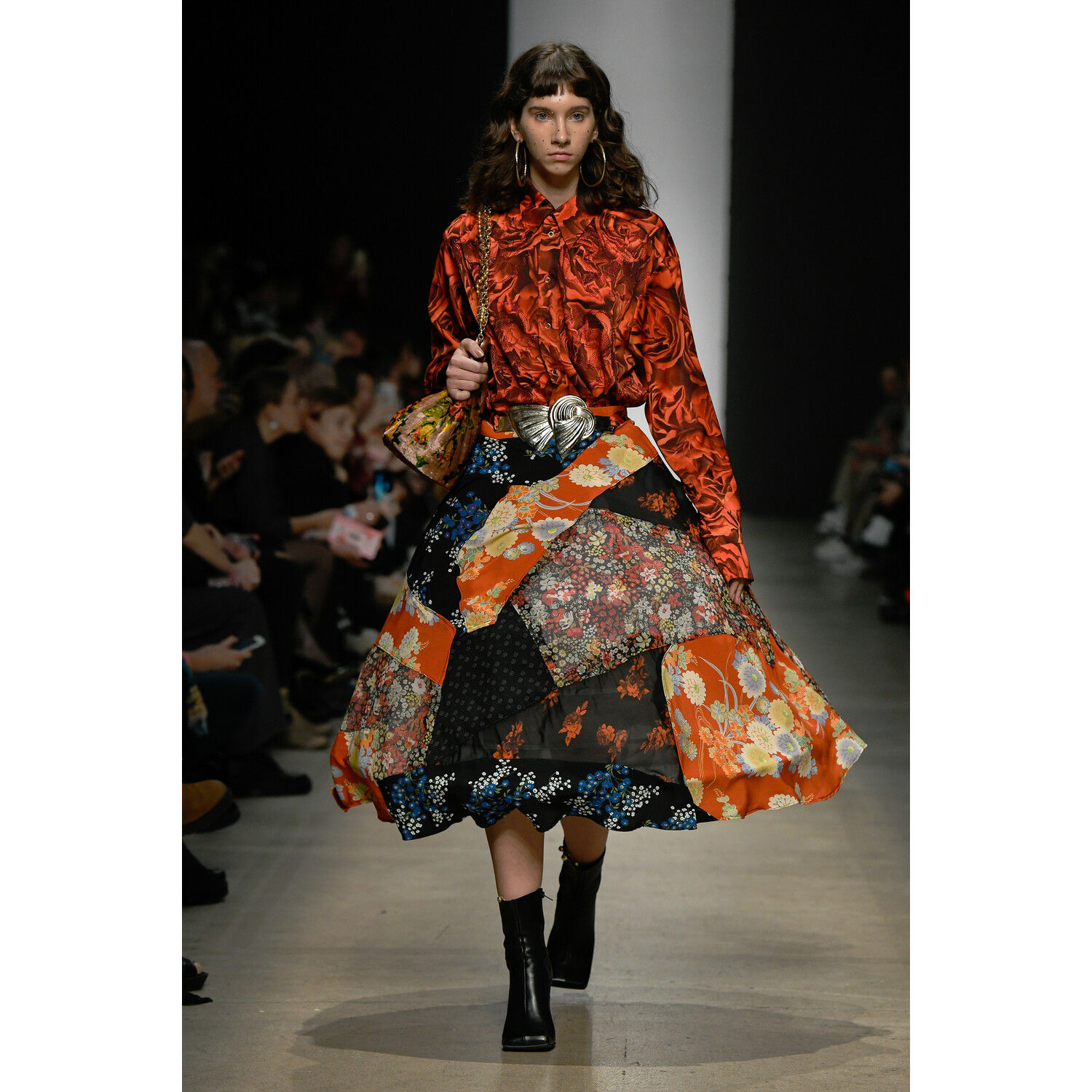 Фото Roma Uvarov Design Spring 2020 Ready-to-Wear / Roma Uvarov Design весна-лето 2020 / Неделя моды: Москва