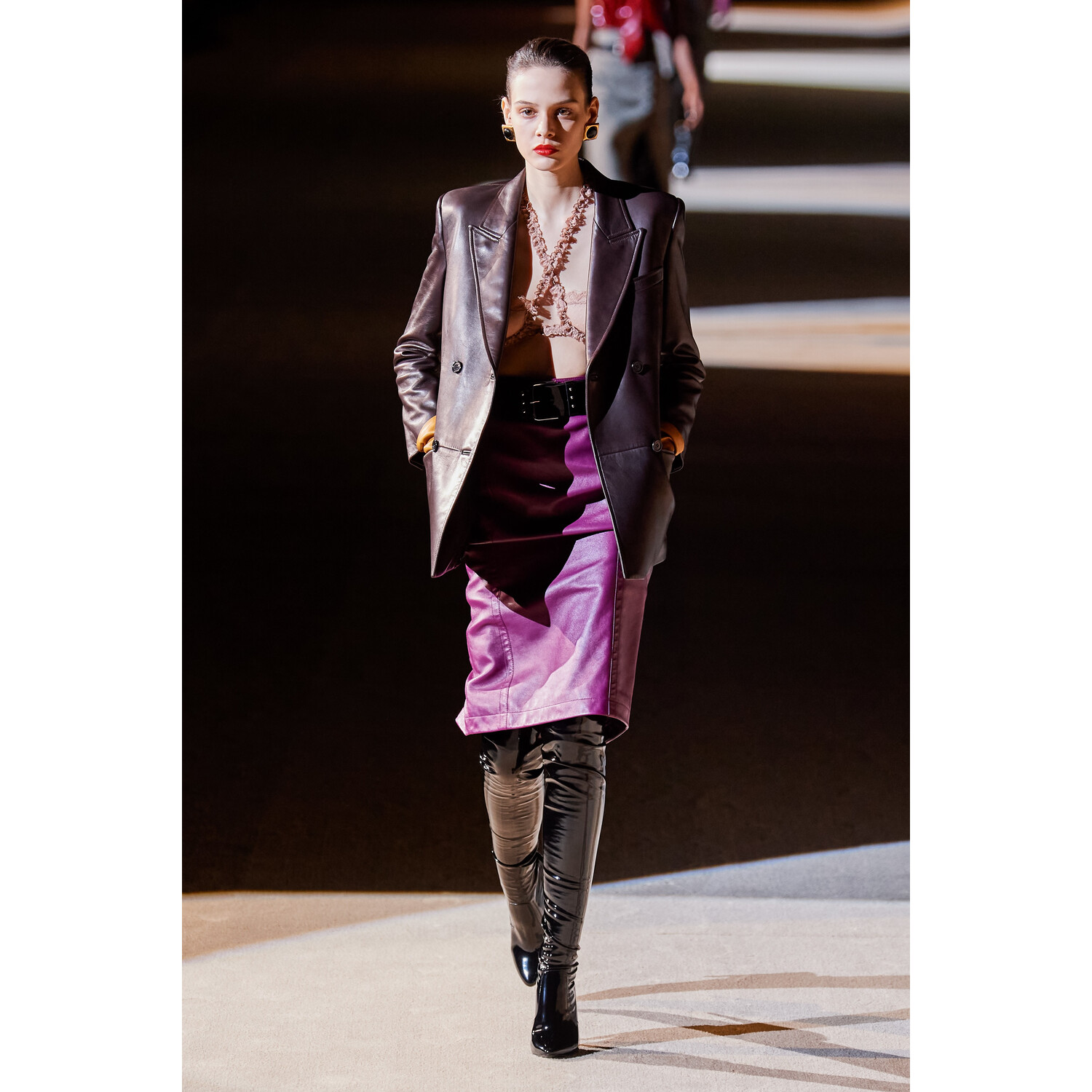 Фото Saint Laurent Fall 2020 Ready-to-Wear / Saint Laurent осень-зима 2020 / Неделя моды: Париж