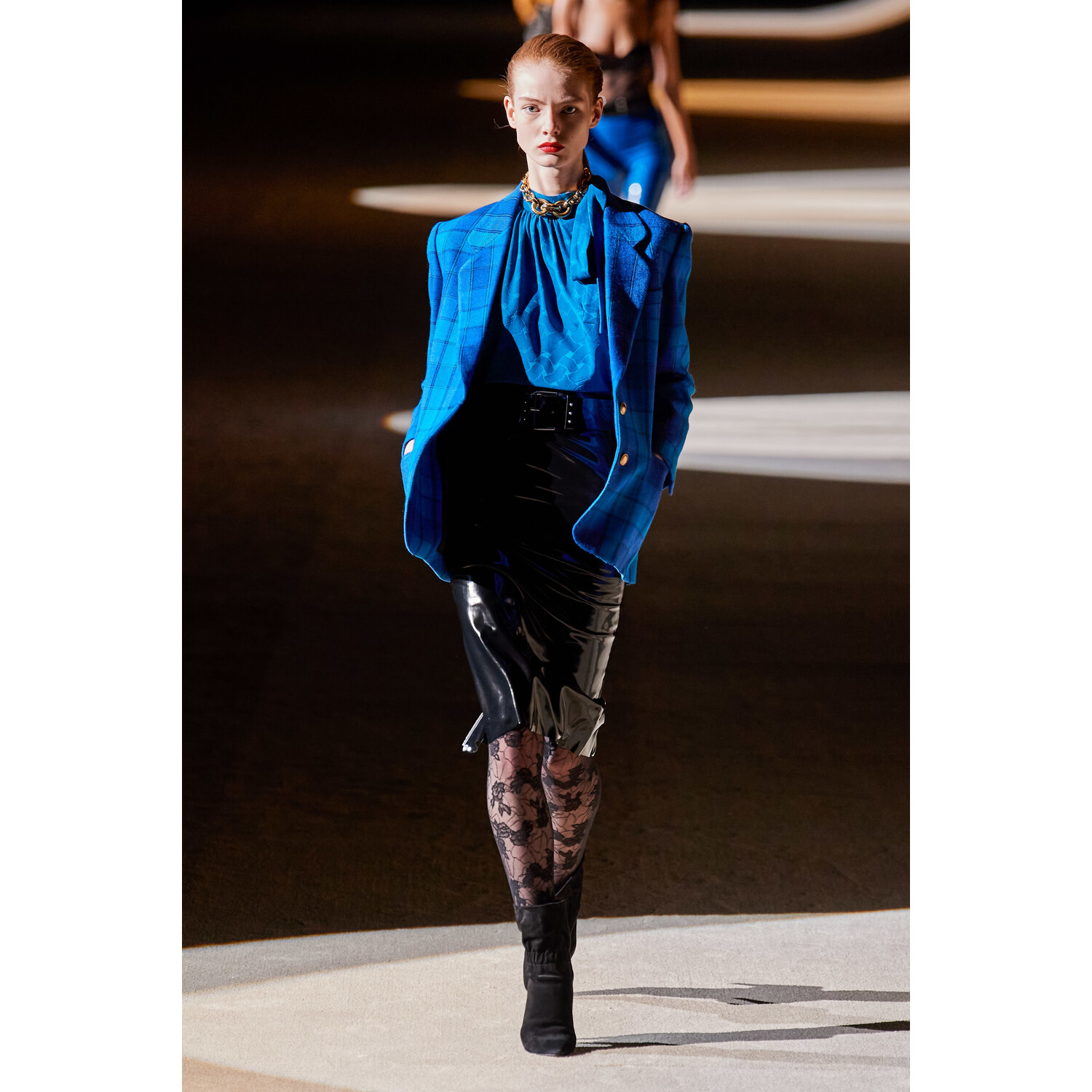 Фото Saint Laurent Fall 2020 Ready-to-Wear / Saint Laurent осень-зима 2020 / Неделя моды: Париж