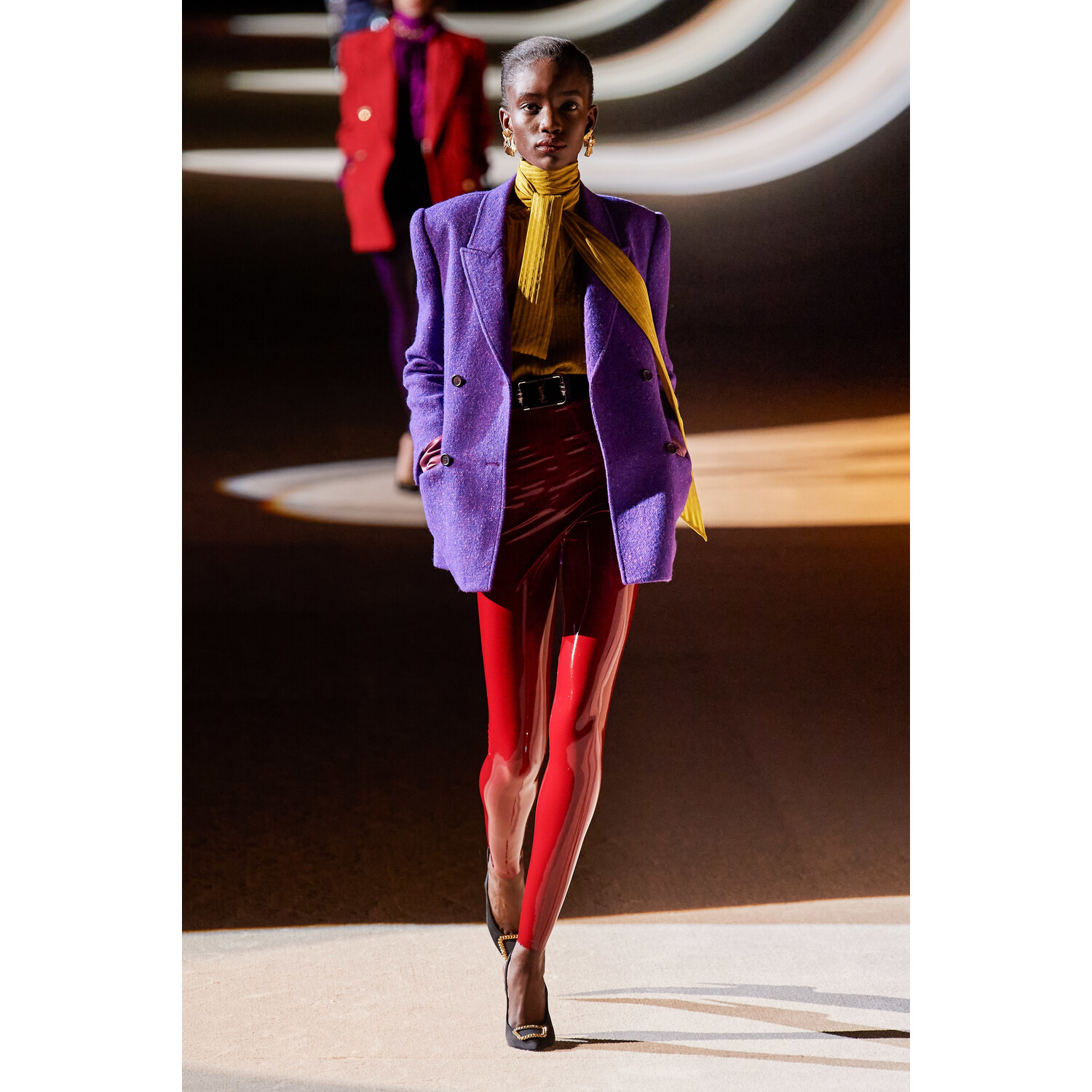 Фото Saint Laurent Fall 2020 Ready-to-Wear / Saint Laurent осень-зима 2020 / Неделя моды: Париж