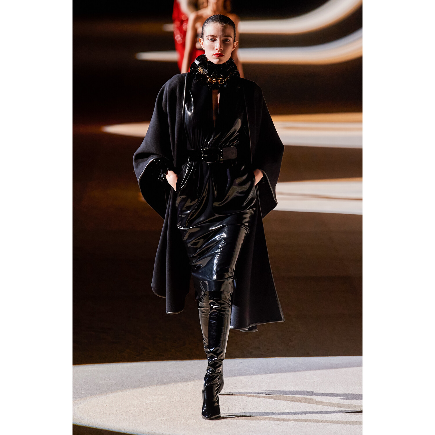 Фото Saint Laurent Fall 2020 Ready-to-Wear / Saint Laurent осень-зима 2020 / Неделя моды: Париж