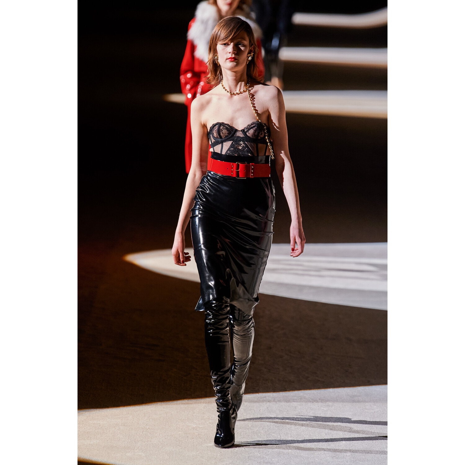 Фото Saint Laurent Fall 2020 Ready-to-Wear / Saint Laurent осень-зима 2020 / Неделя моды: Париж