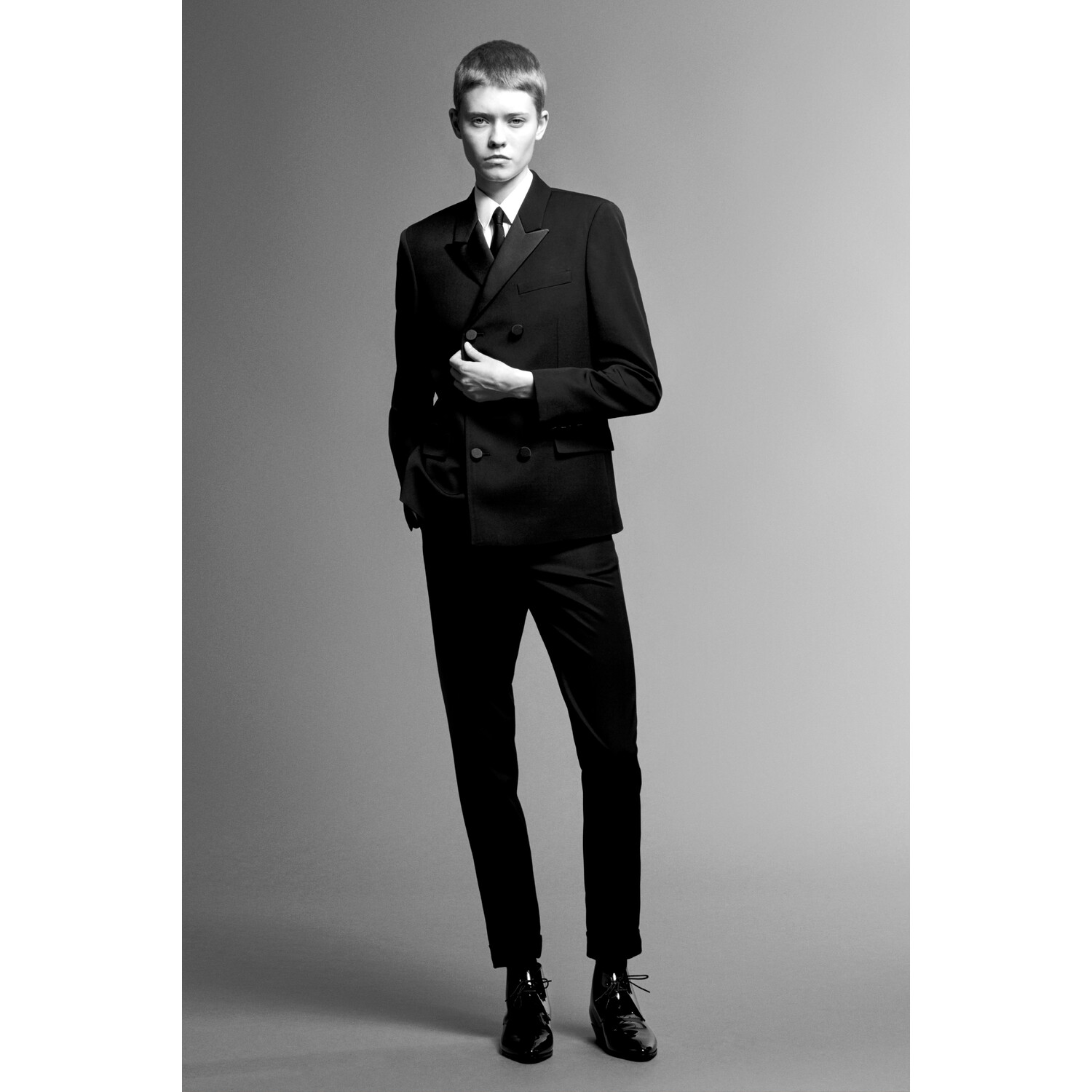 Фото Saint Laurent Pre-Fall 2019 / Saint Laurent осень-зима 2019 / Неделя моды: Париж