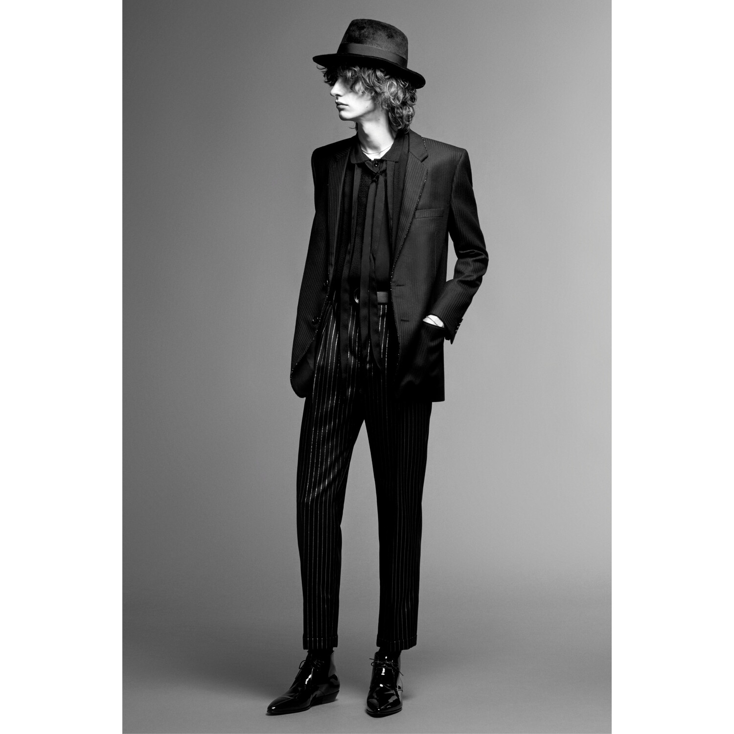 Фото Saint Laurent Pre-Fall 2019 / Saint Laurent осень-зима 2019 / Неделя моды: Париж