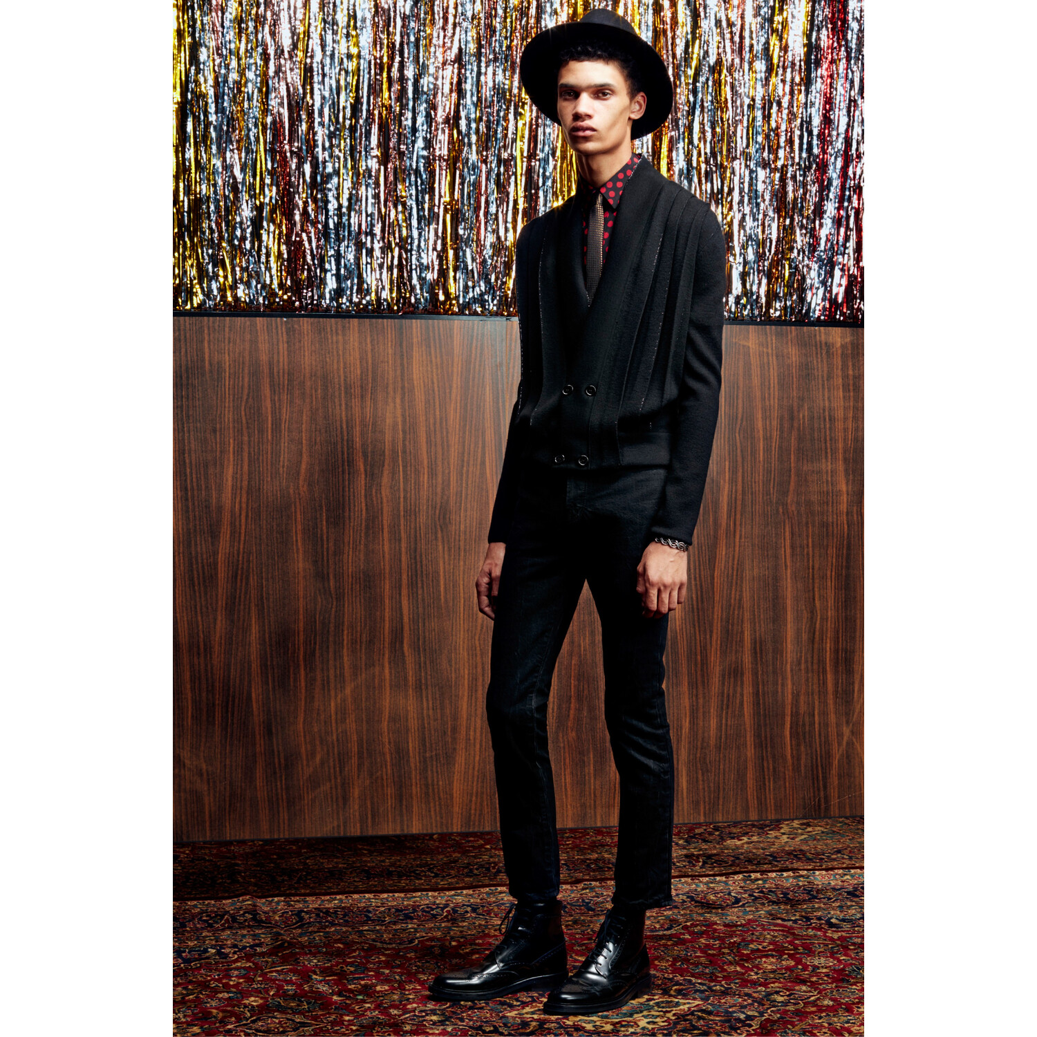 Фото Saint Laurent Pre-Fall 2019 / Saint Laurent осень-зима 2019 / Неделя моды: Париж
