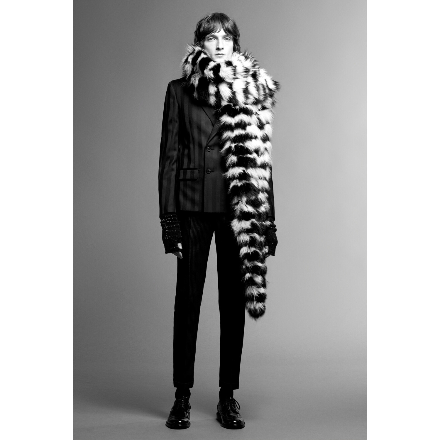 Фото Saint Laurent Pre-Fall 2019 / Saint Laurent осень-зима 2019 / Неделя моды: Париж