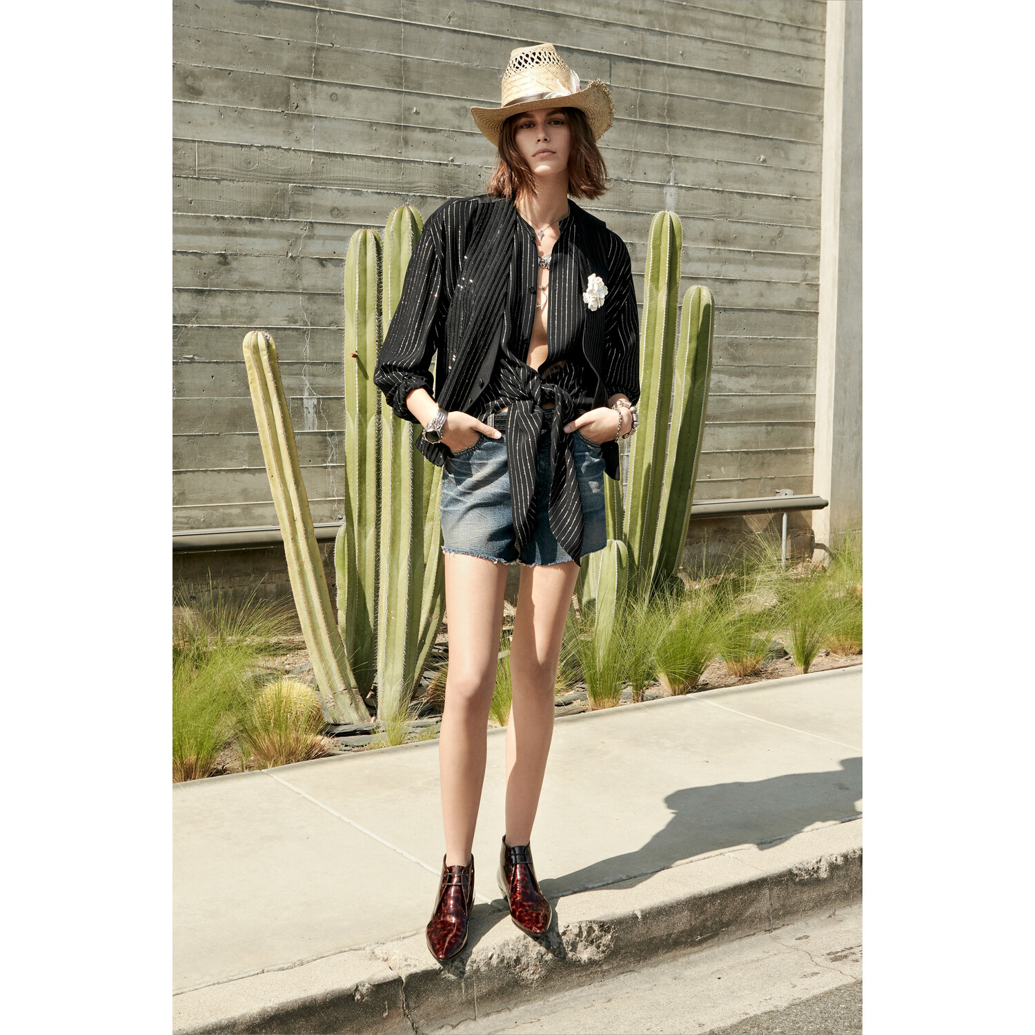 Фото Saint Laurent Resort 2020 / Saint Laurent Круиз 2020 / Неделя моды: Париж