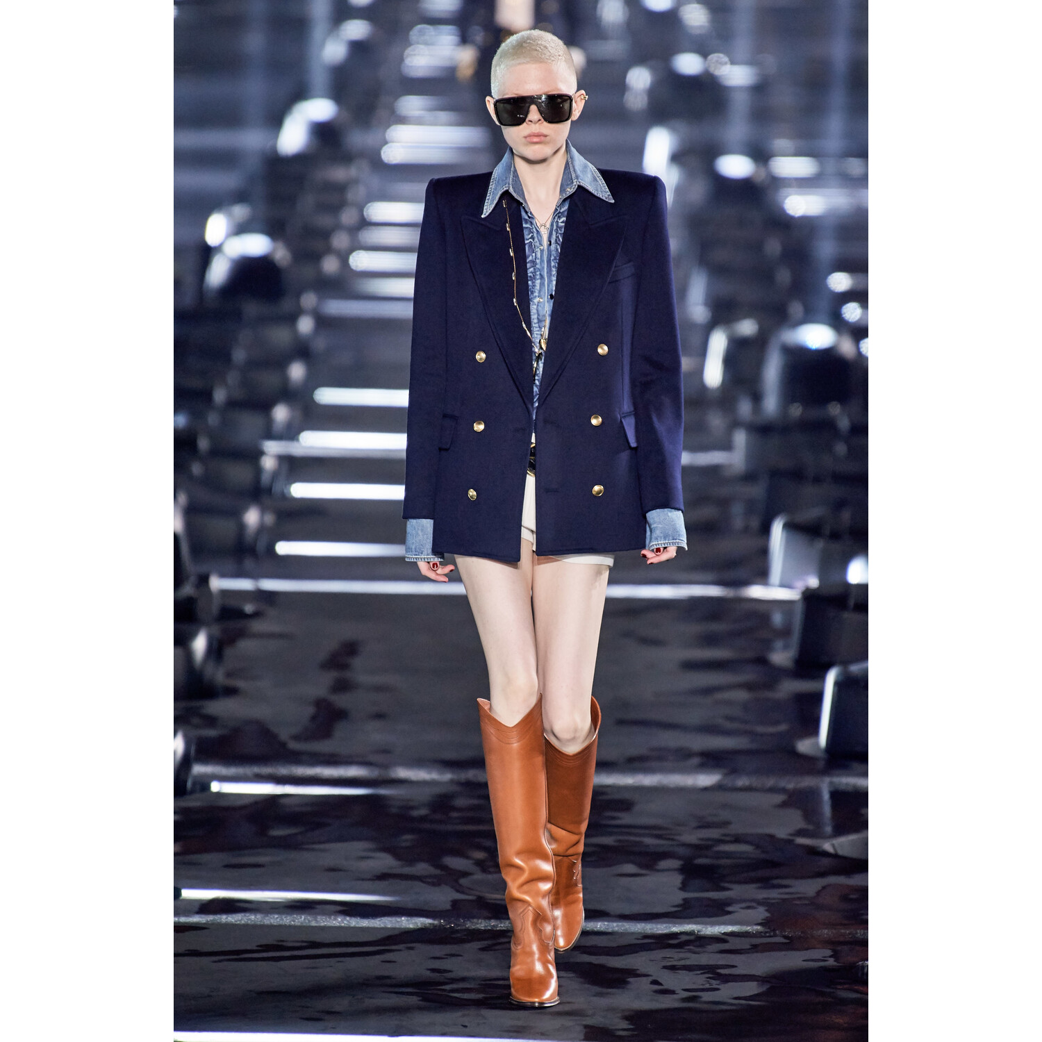Фото Saint Laurent Spring 2020 / Saint Laurent весна-лето 2020 / Неделя моды: Париж