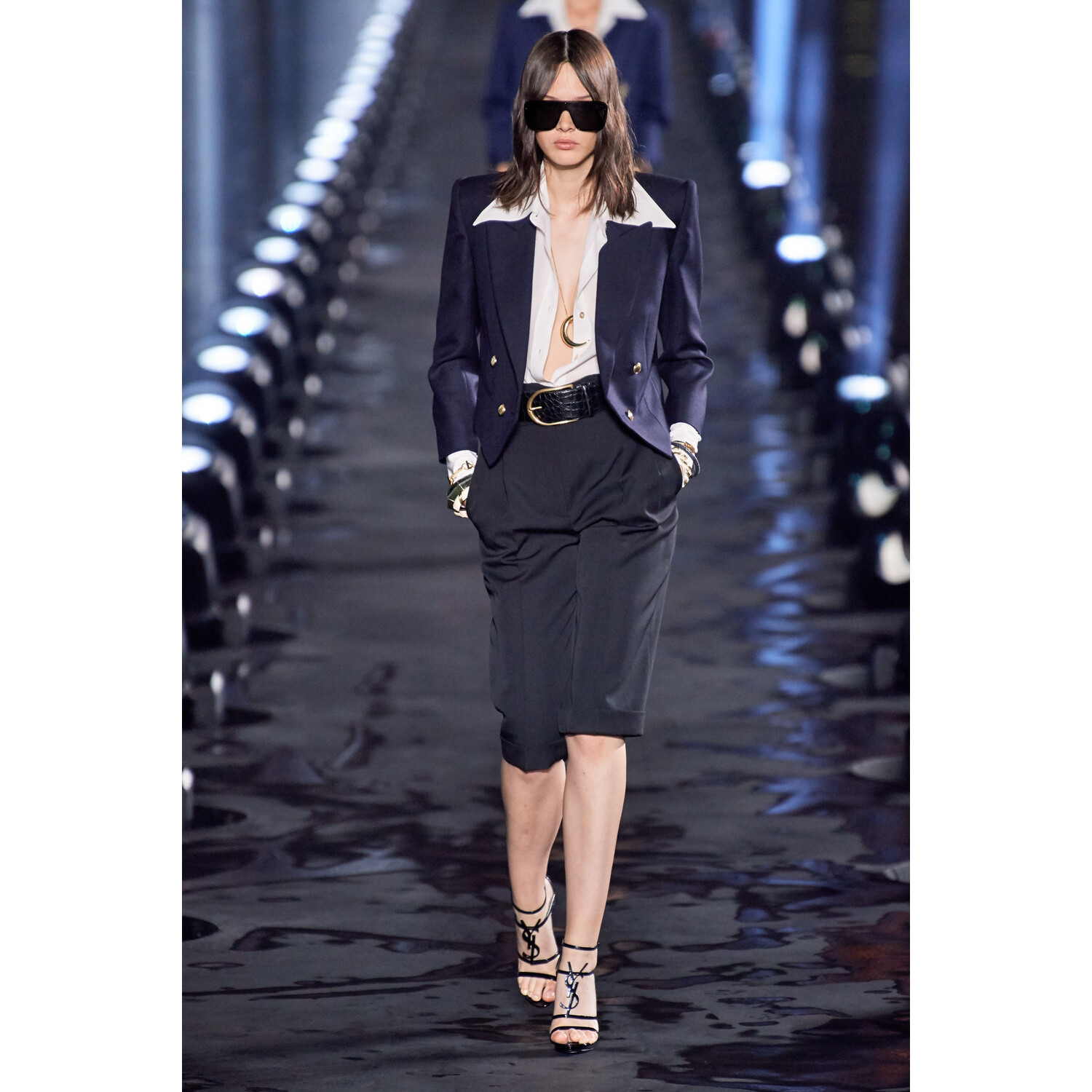 Фото Saint Laurent Spring 2020 / Saint Laurent весна-лето 2020 / Неделя моды: Париж