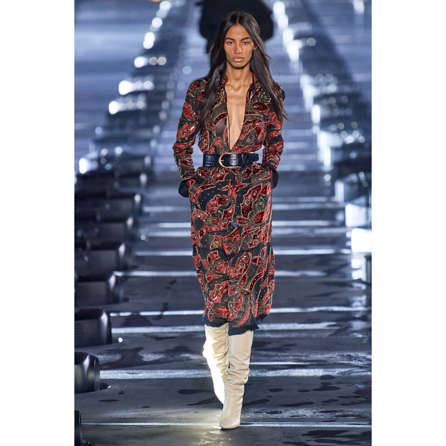Фото Saint Laurent Spring 2020 / Saint Laurent весна-лето 2020 / Неделя моды: Париж