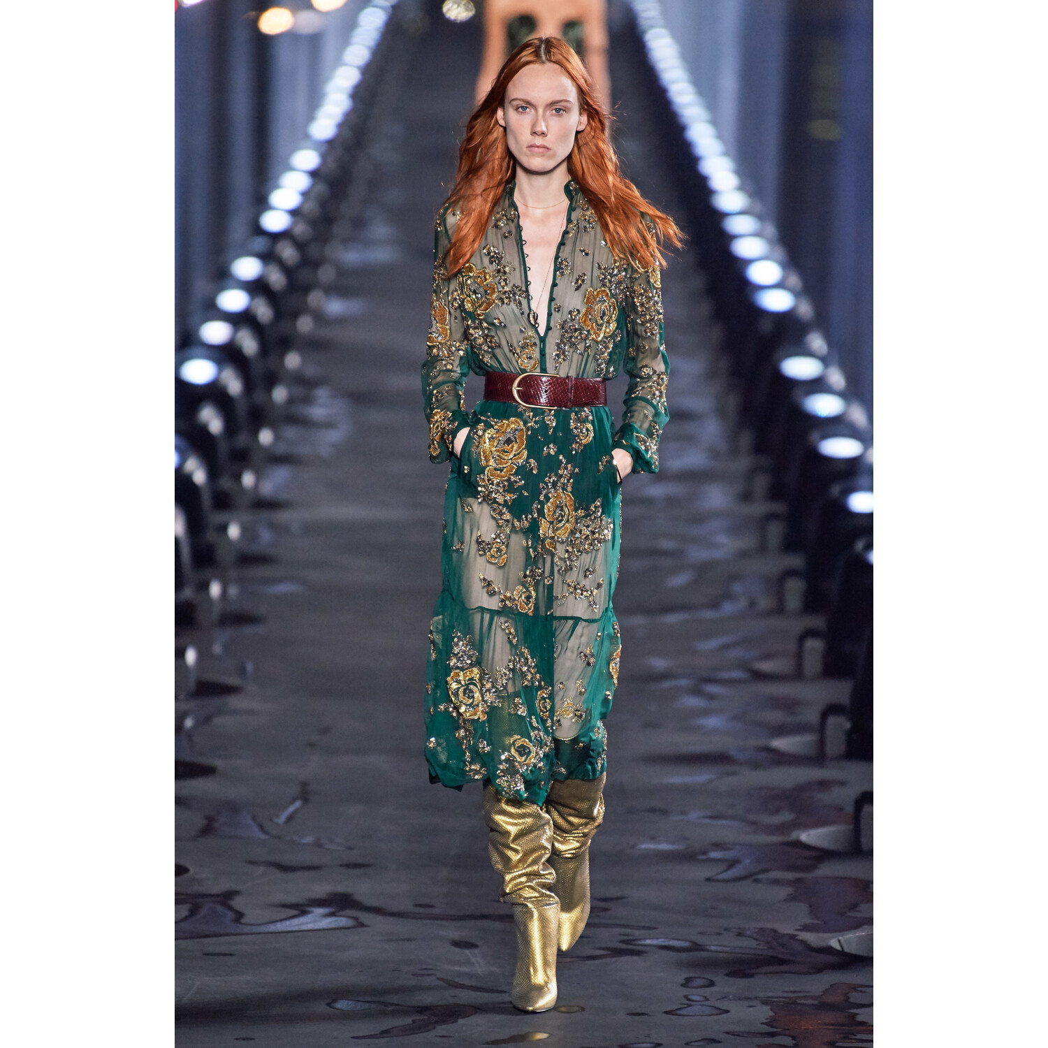 Фото Saint Laurent Spring 2020 / Saint Laurent весна-лето 2020 / Неделя моды: Париж