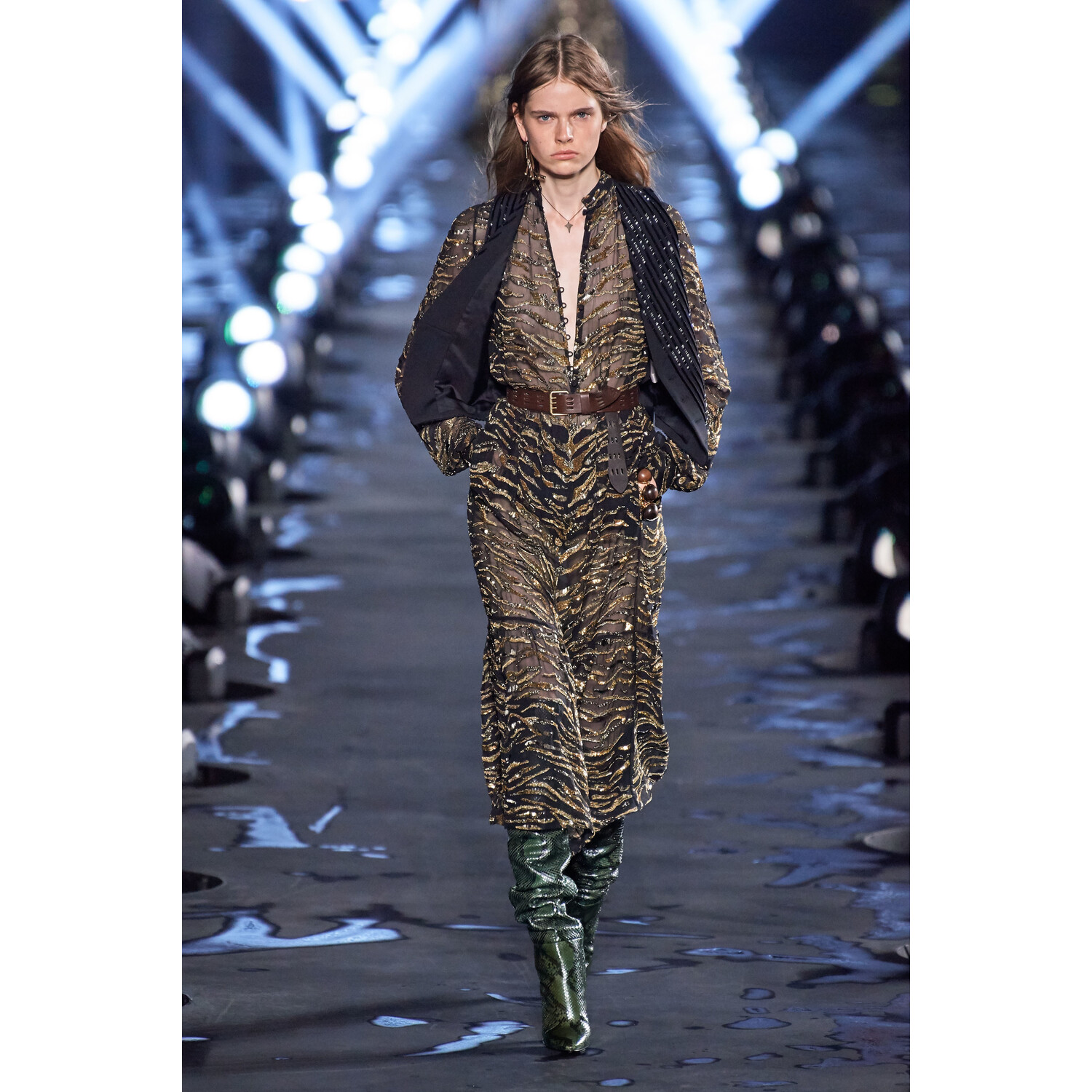 Фото Saint Laurent Spring 2020 / Saint Laurent весна-лето 2020 / Неделя моды: Париж