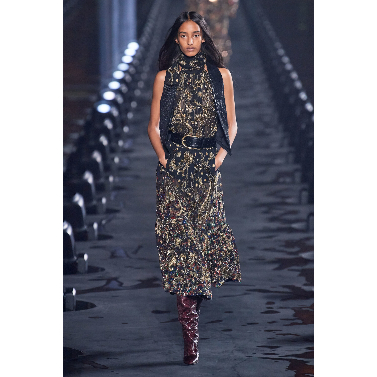 Фото Saint Laurent Spring 2020 / Saint Laurent весна-лето 2020 / Неделя моды: Париж
