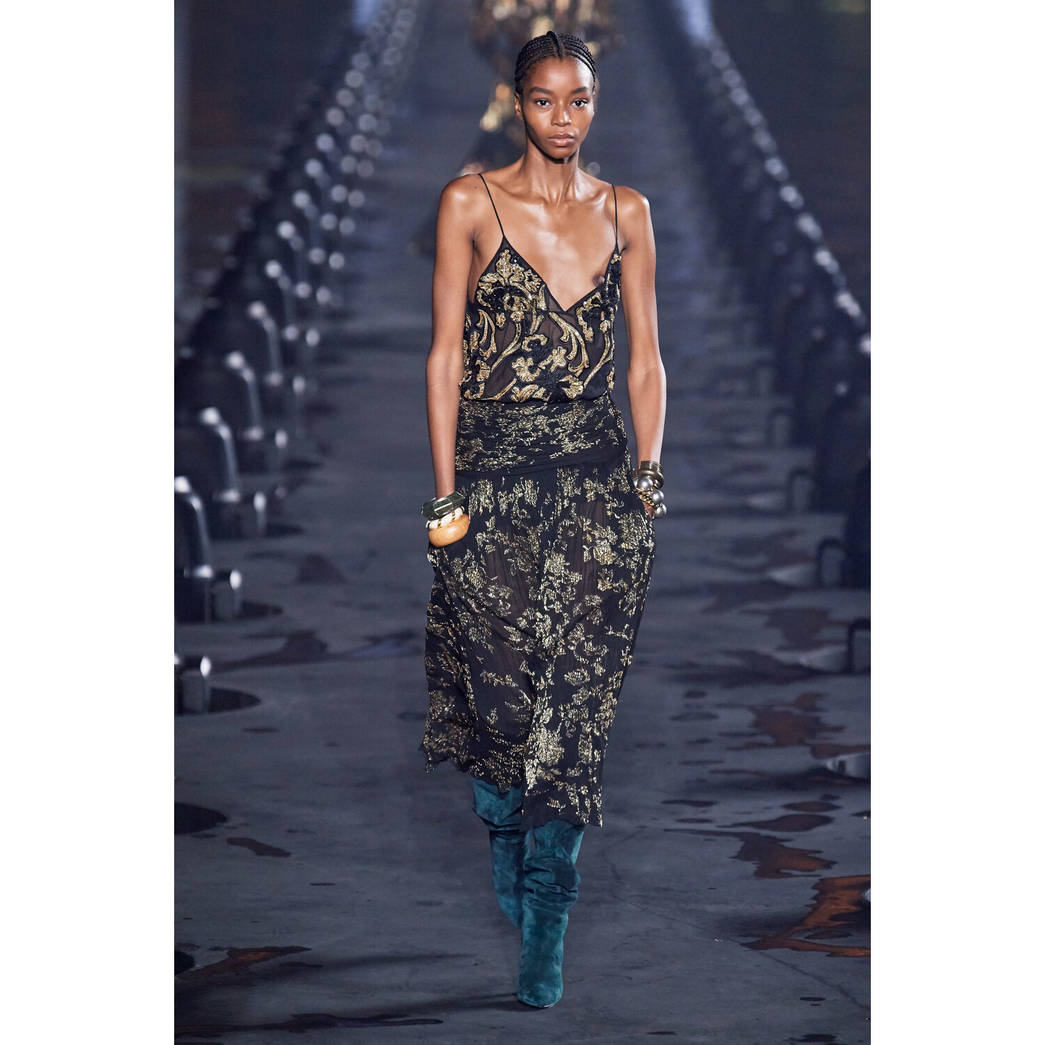 Фото Saint Laurent Spring 2020 / Saint Laurent весна-лето 2020 / Неделя моды: Париж