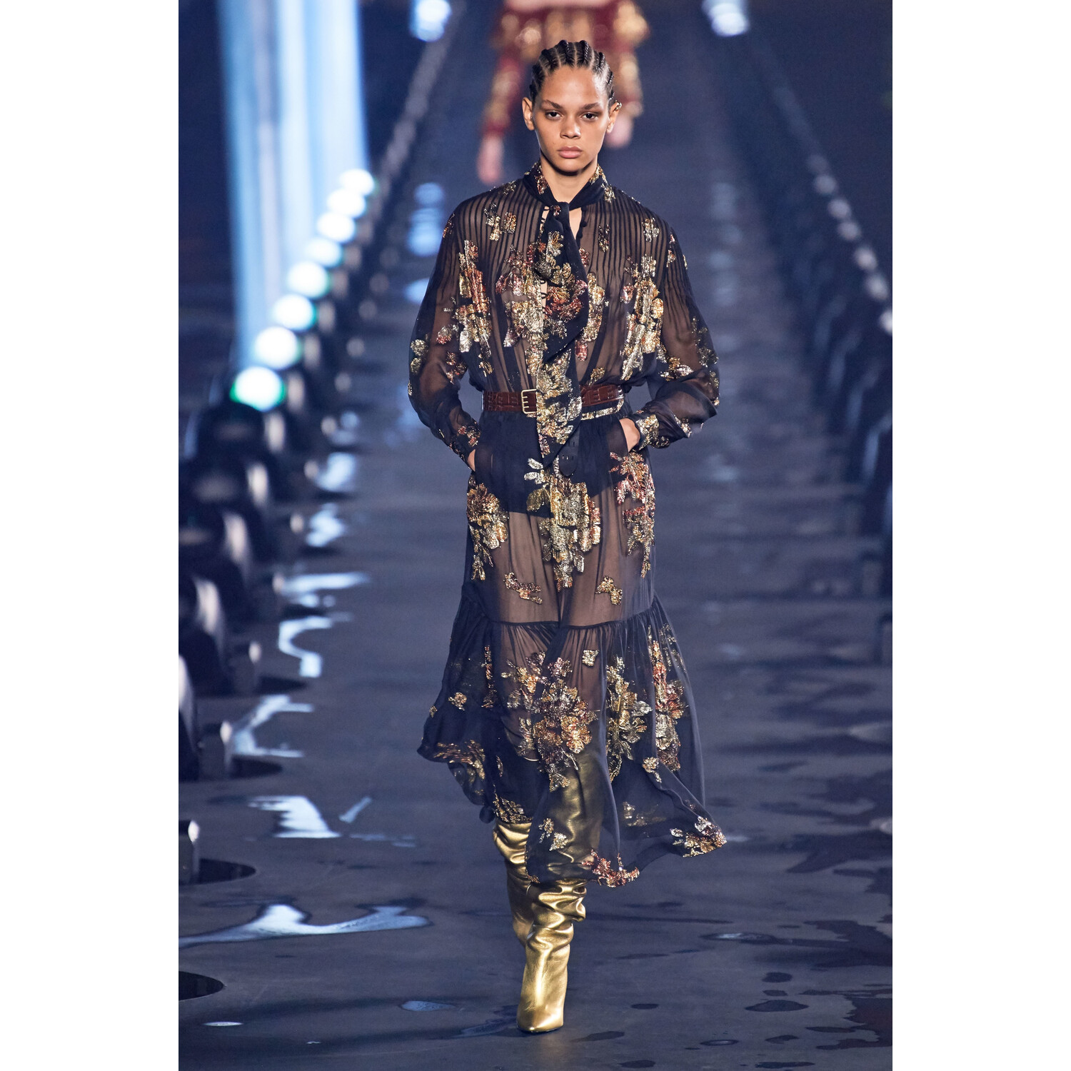 Фото Saint Laurent Spring 2020 / Saint Laurent весна-лето 2020 / Неделя моды: Париж