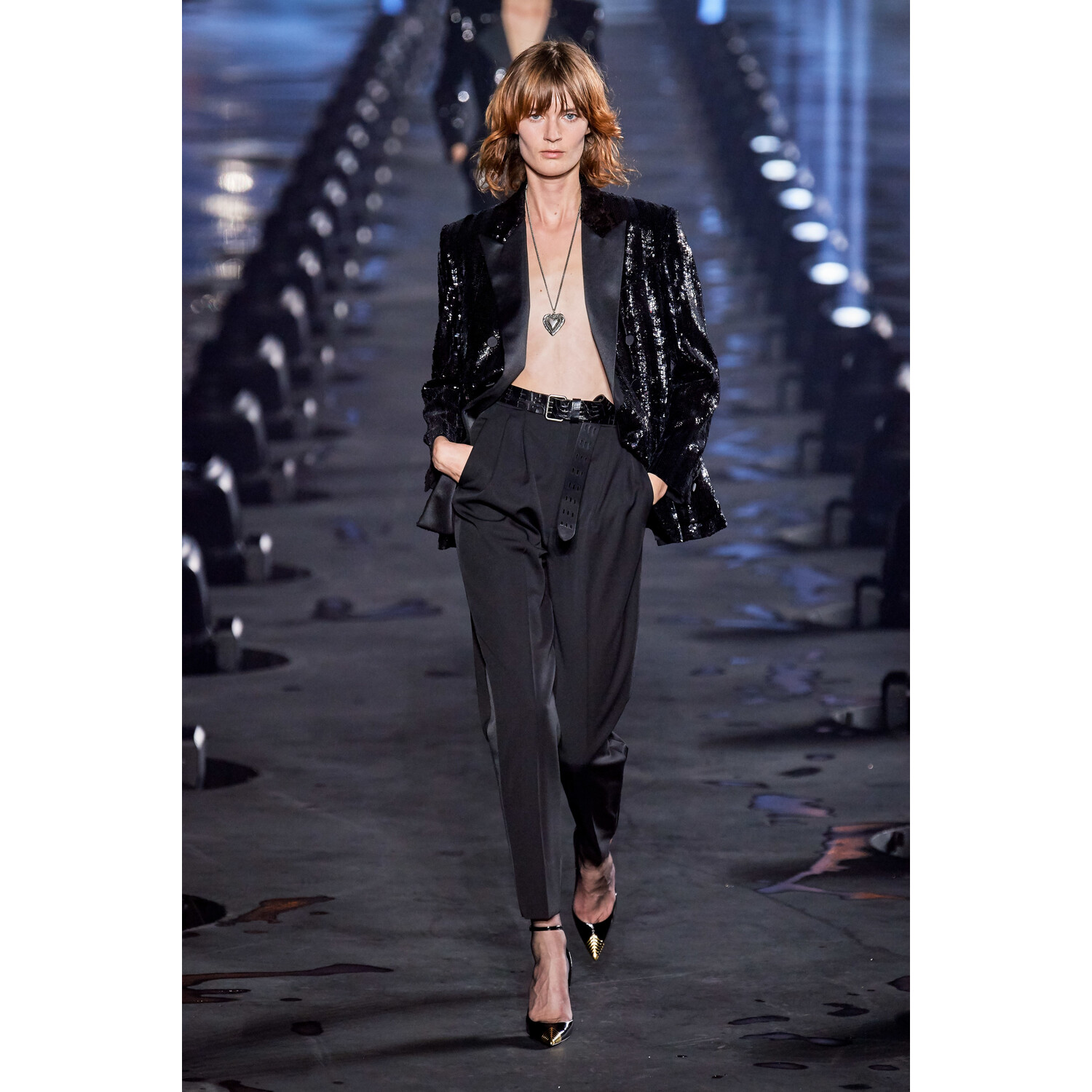 Фото Saint Laurent Spring 2020 / Saint Laurent весна-лето 2020 / Неделя моды: Париж