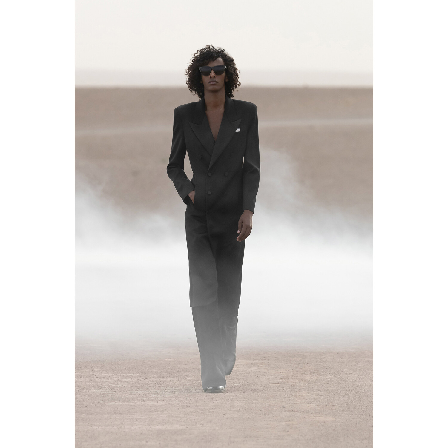 Фото Saint laurent Menswear Spring 2023 / Saint laurent мужская коллекция весна-лето 2023