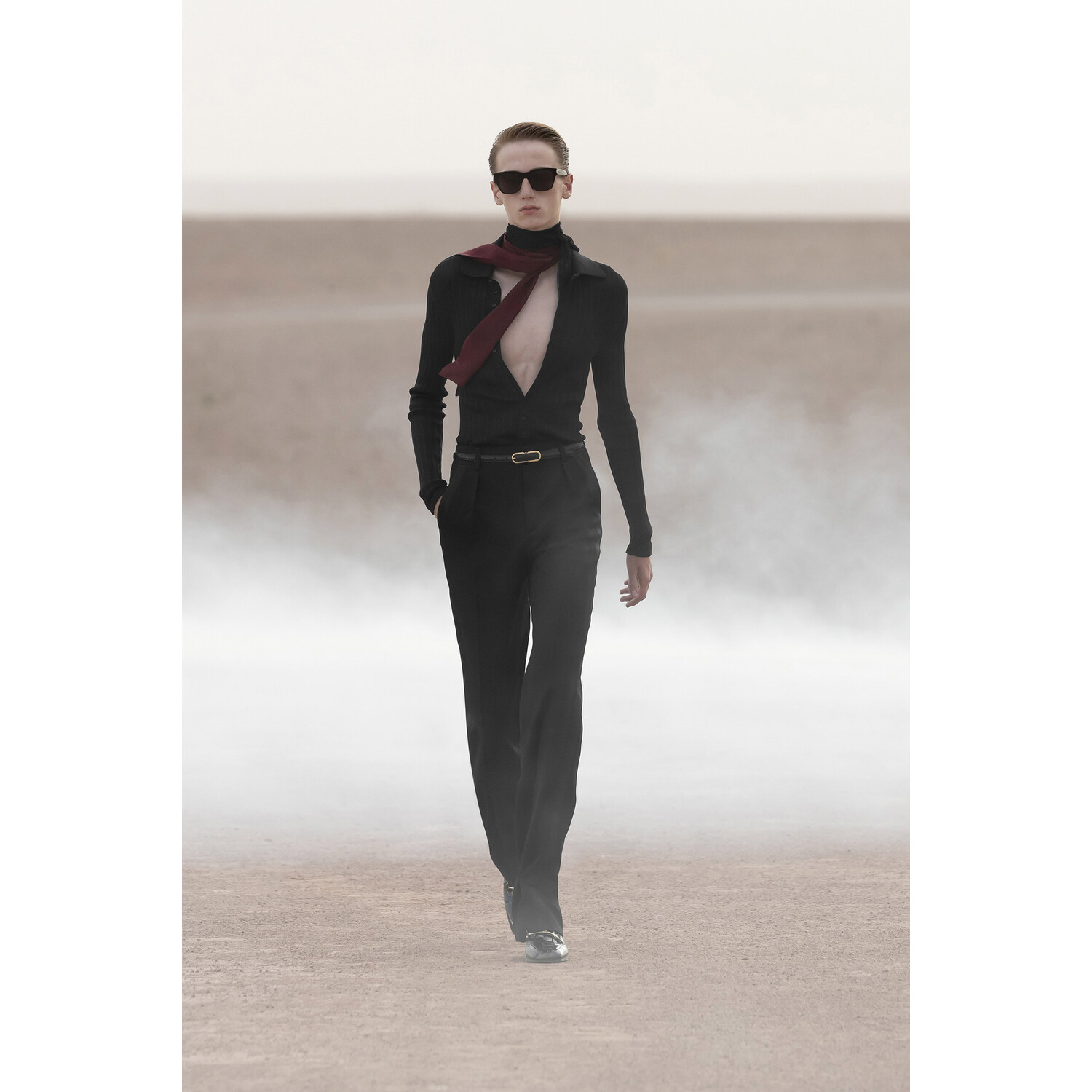 Фото Saint laurent Menswear Spring 2023 / Saint laurent мужская коллекция весна-лето 2023