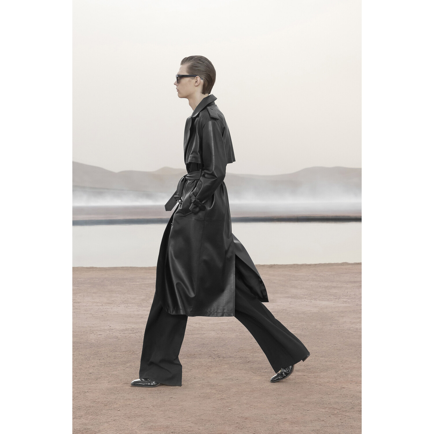 Фото Saint laurent Menswear Spring 2023 / Saint laurent мужская коллекция весна-лето 2023