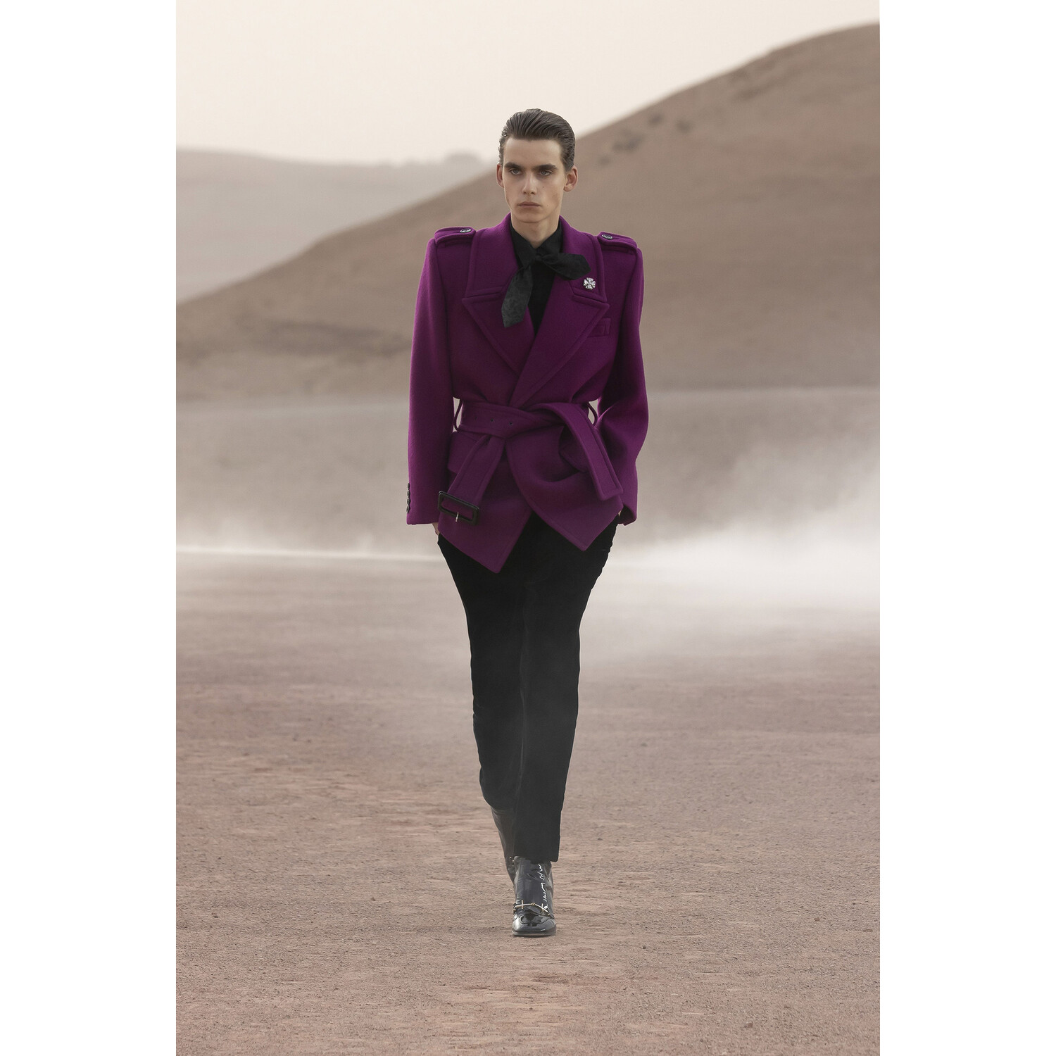 Фото Saint laurent Menswear Spring 2023 / Saint laurent мужская коллекция весна-лето 2023