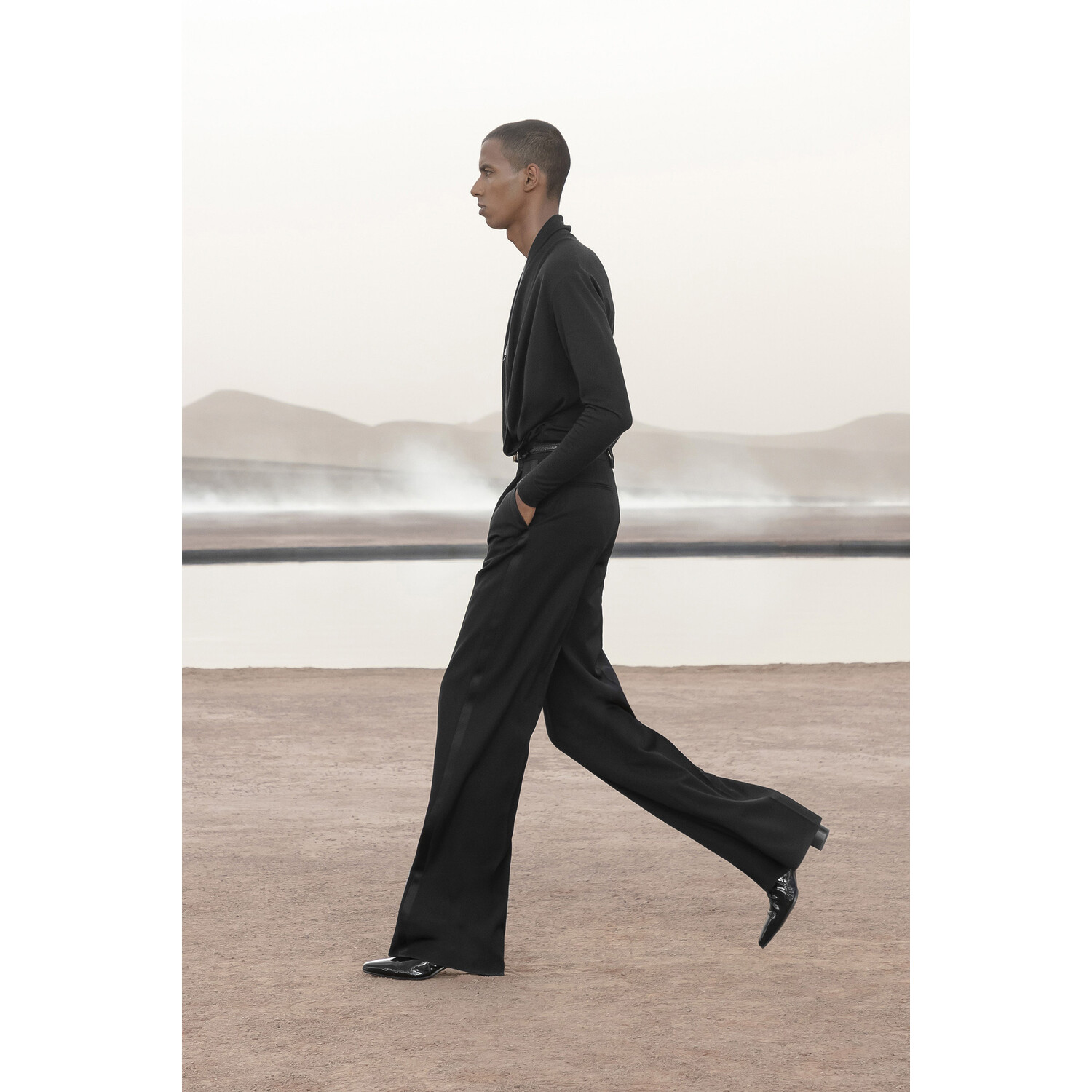 Фото Saint laurent Menswear Spring 2023 / Saint laurent мужская коллекция весна-лето 2023