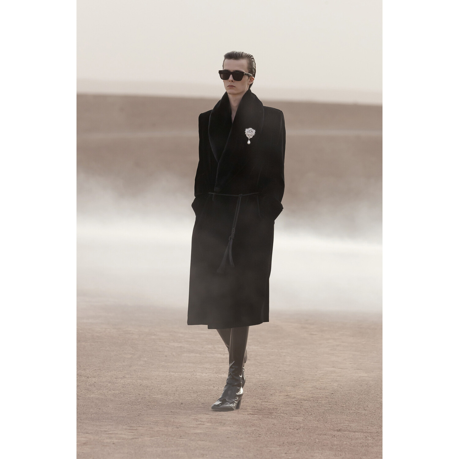 Фото Saint laurent Menswear Spring 2023 / Saint laurent мужская коллекция весна-лето 2023