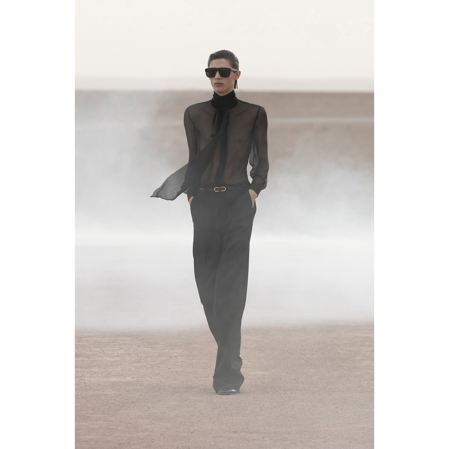 Фото Saint laurent Menswear Spring 2023 / Saint laurent мужская коллекция весна-лето 2023