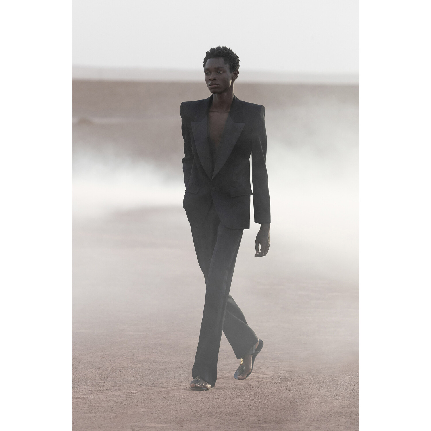 Фото Saint laurent Menswear Spring 2023 / Saint laurent мужская коллекция весна-лето 2023