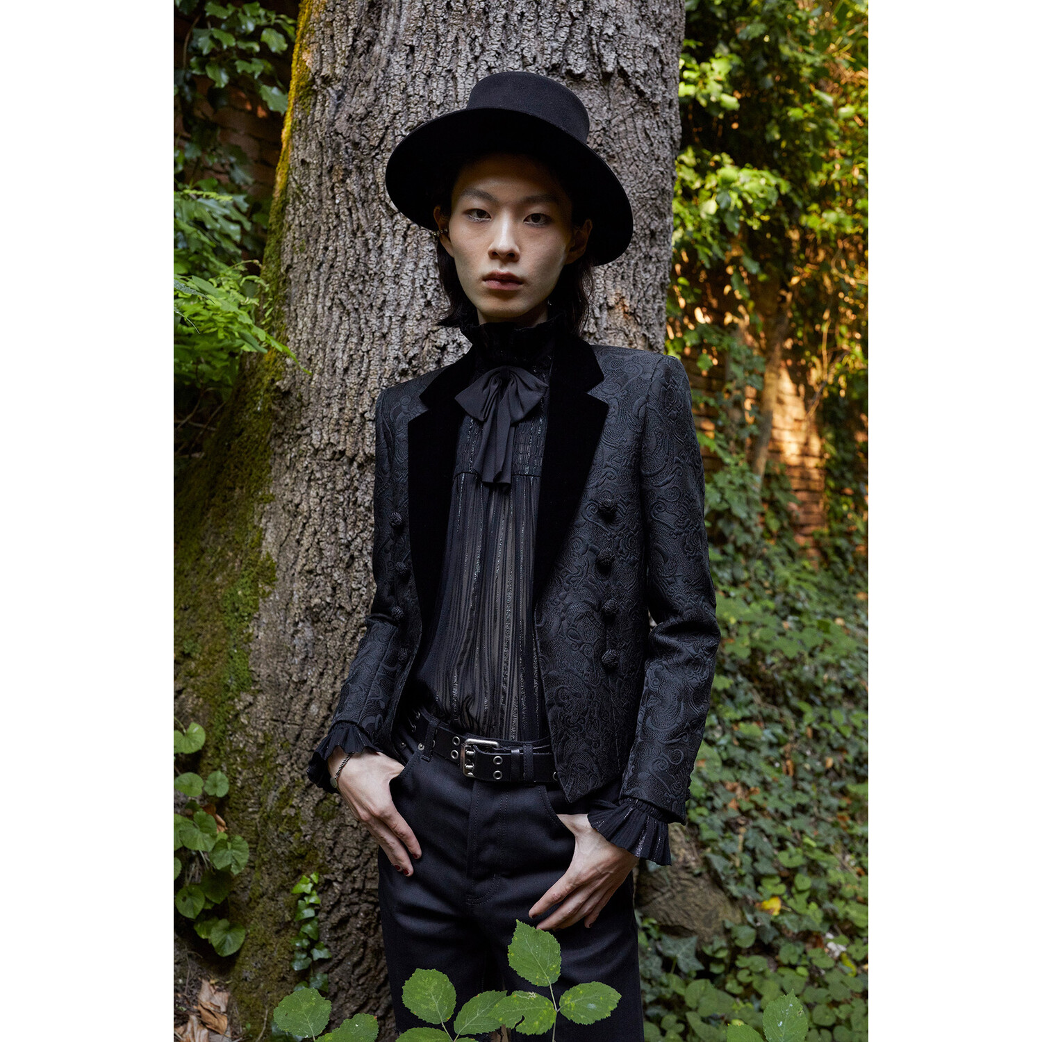 Фото Saint Laurent мужская коллекция весна-лето 2022 / Saint Laurent Mens Spring 2022