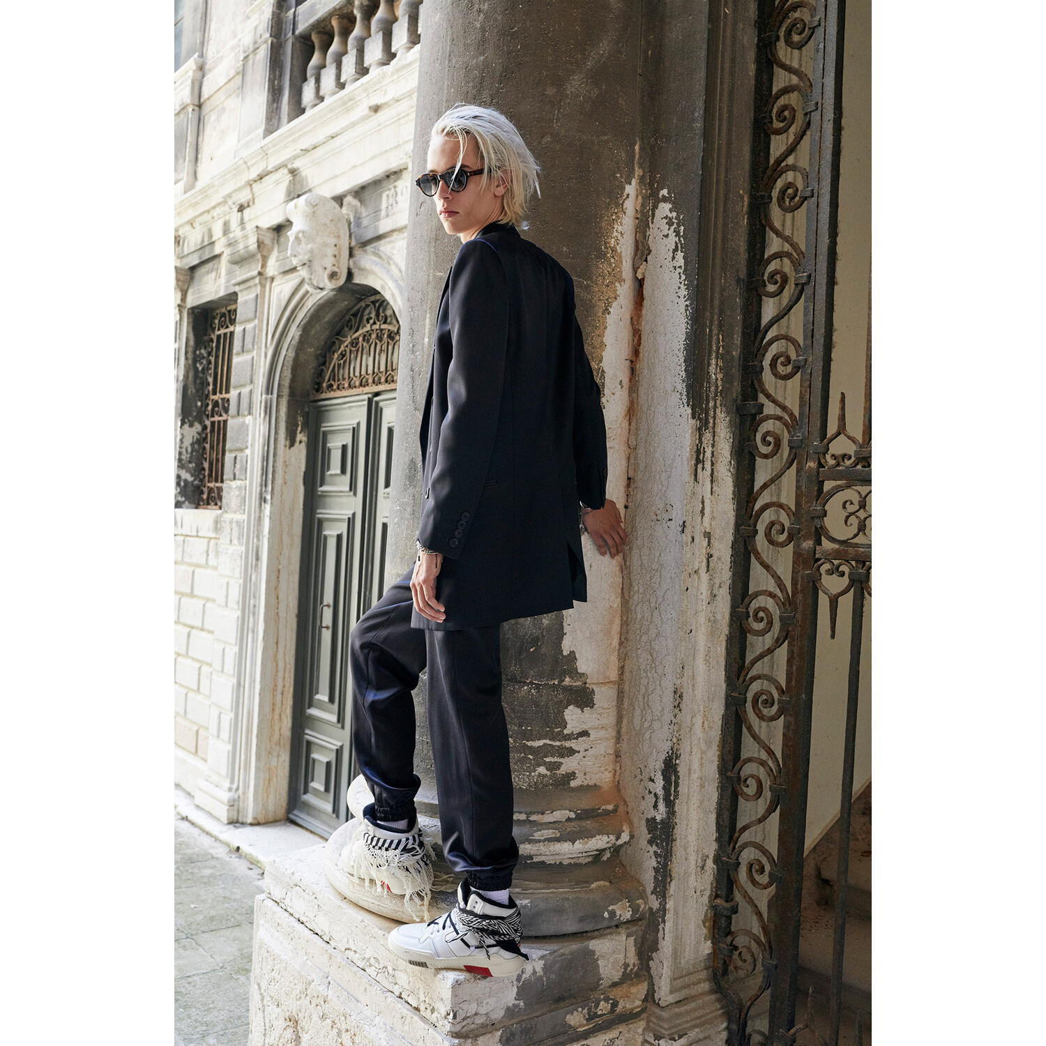 Фото Saint Laurent мужская коллекция весна-лето 2022 / Saint Laurent Mens Spring 2022