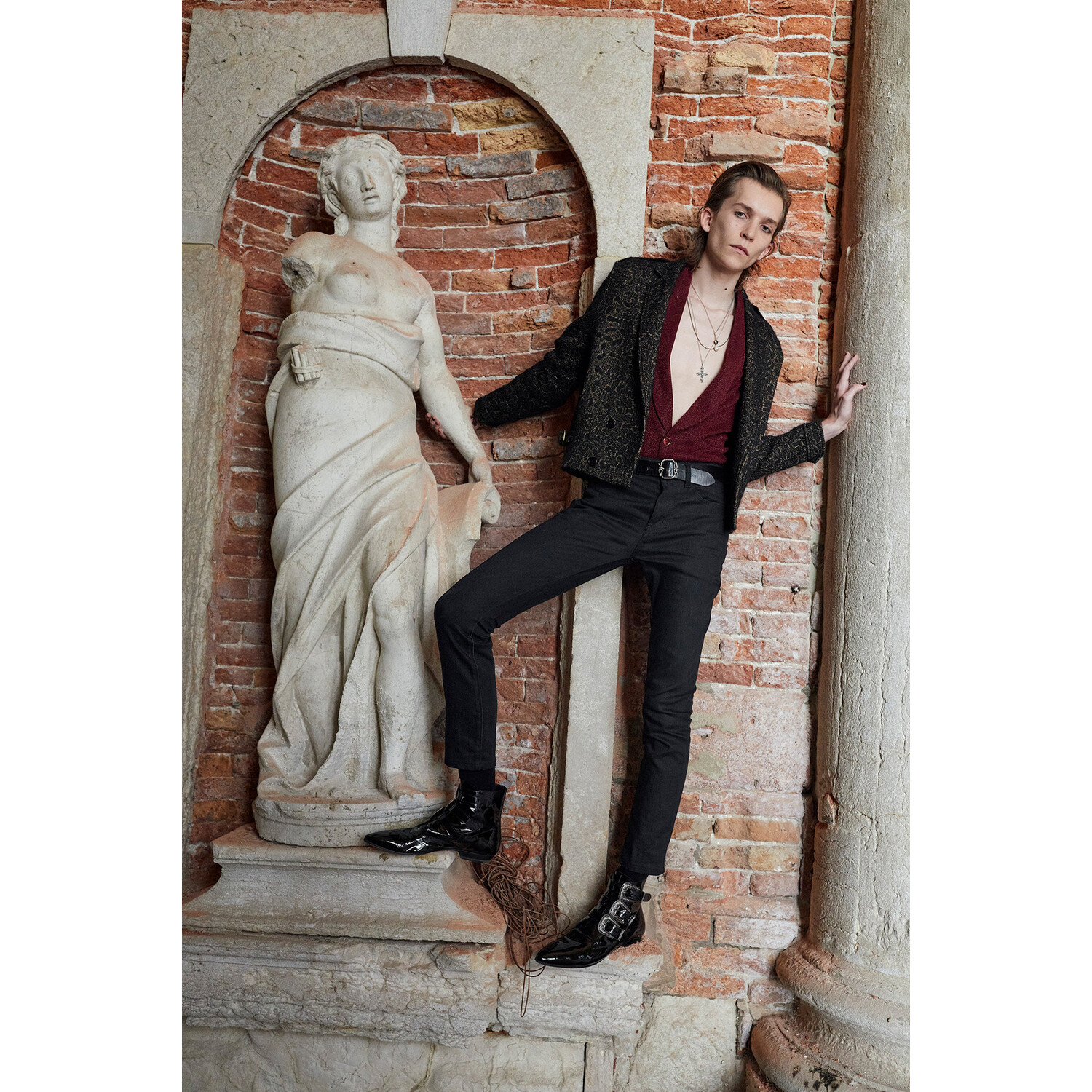Фото Saint Laurent мужская коллекция весна-лето 2022 / Saint Laurent Mens Spring 2022