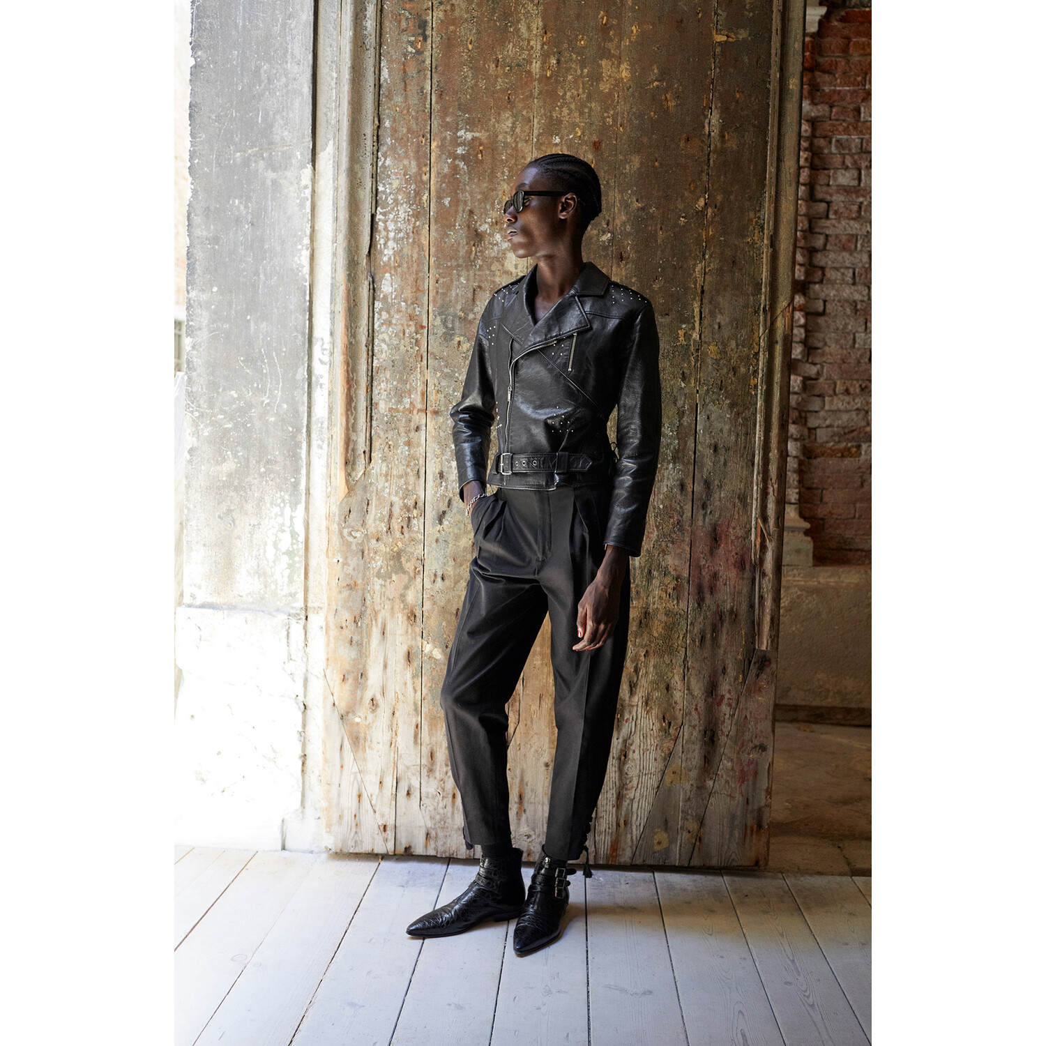 Фото Saint Laurent мужская коллекция весна-лето 2022 / Saint Laurent Mens Spring 2022