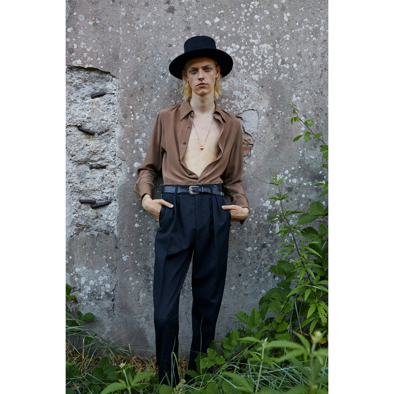 Фото Saint Laurent мужская коллекция весна-лето 2022 / Saint Laurent Mens Spring 2022