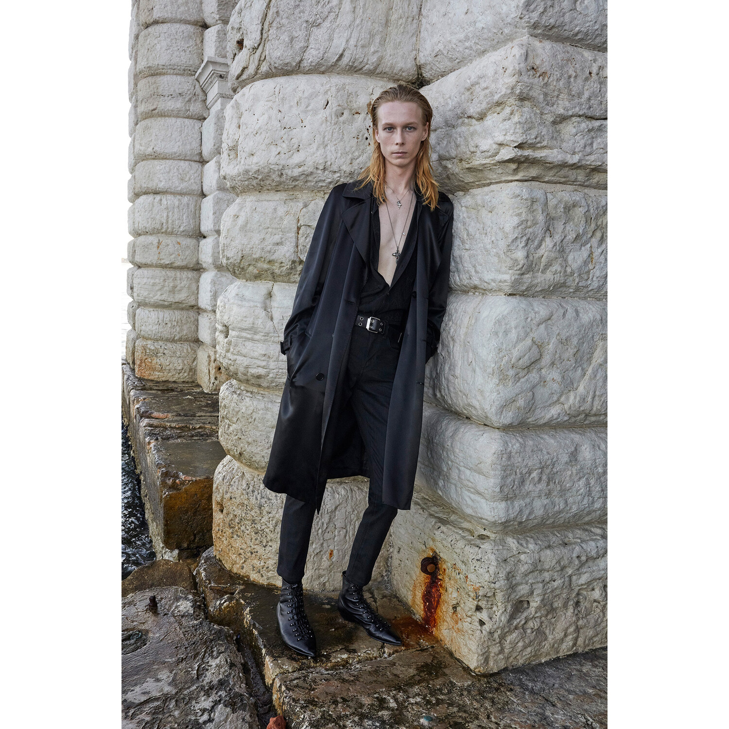 Фото Saint Laurent мужская коллекция весна-лето 2022 / Saint Laurent Mens Spring 2022