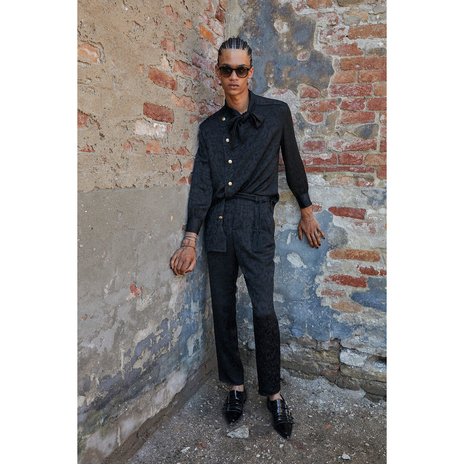 Фото Saint Laurent мужская коллекция весна-лето 2022 / Saint Laurent Mens Spring 2022