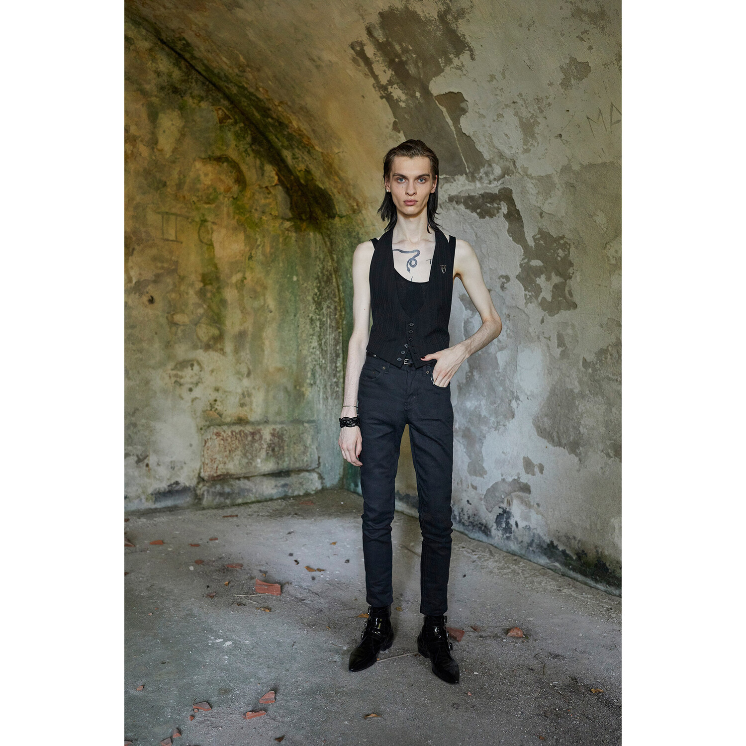 Фото Saint Laurent мужская коллекция весна-лето 2022 / Saint Laurent Mens Spring 2022