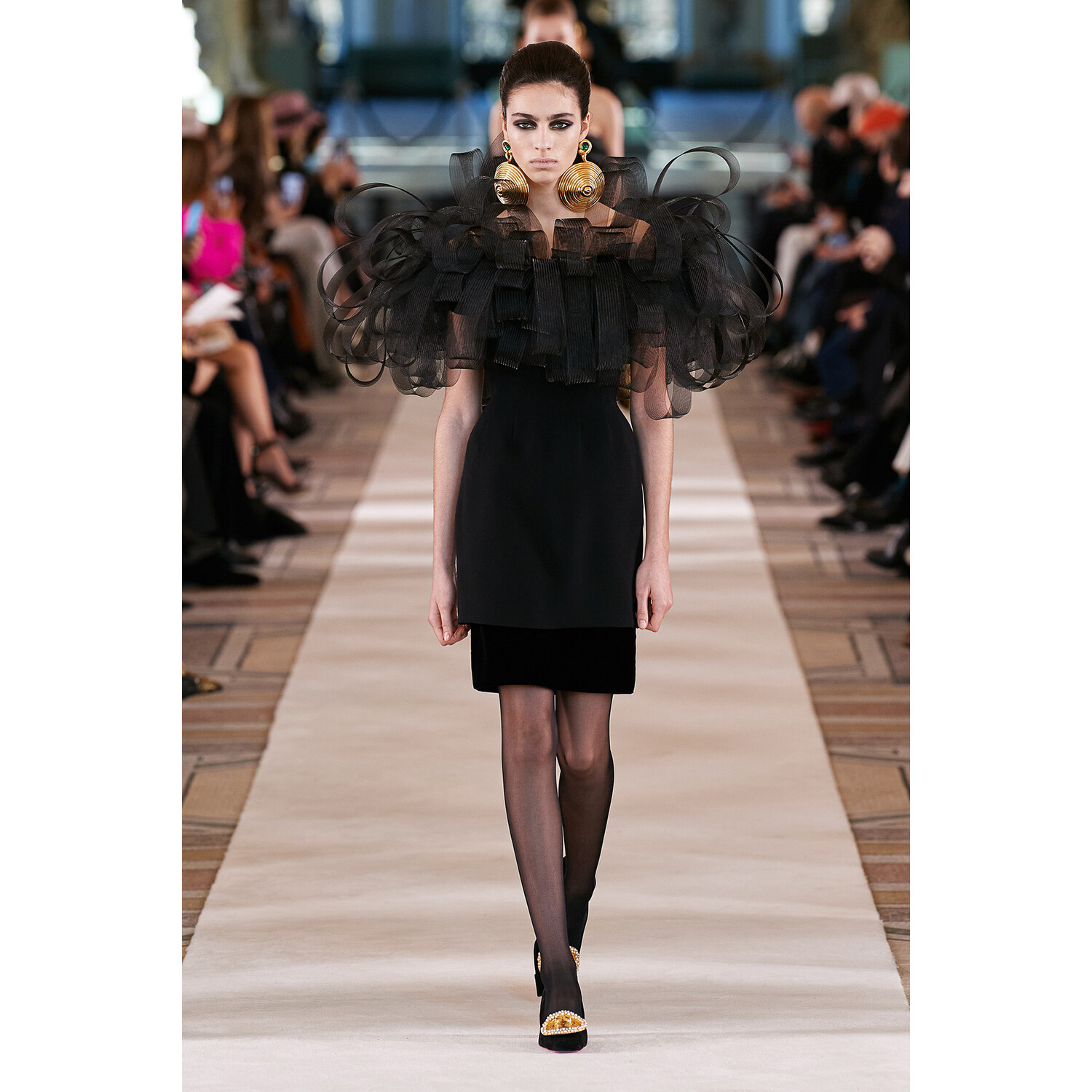 Фото Schiaparelli Couture Spring 2022 Collection / Schiaparelli Couture весна-лето 2022