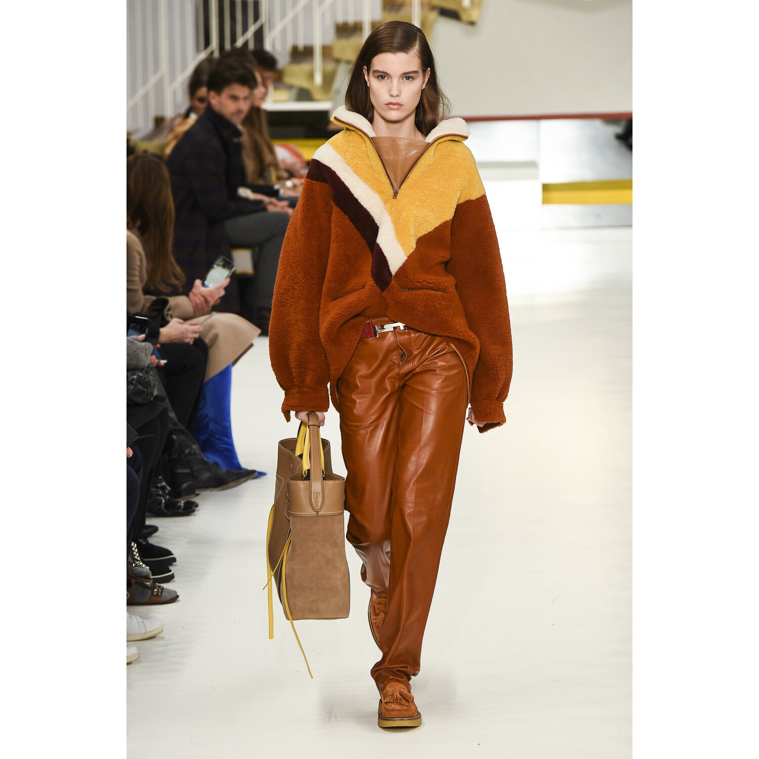 Фото Tods Fall 2018 Ready-to-Wear , Тодс осень зима 2018 , Fashion show , неделя моды в Милане , MFW , Mainstyles