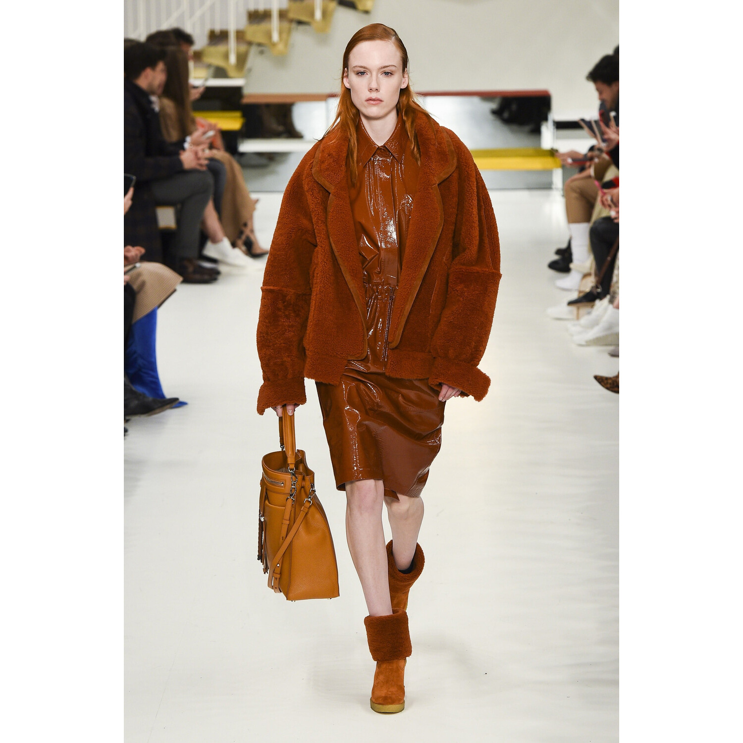 Фото Tods Fall 2018 Ready-to-Wear , Тодс осень зима 2018 , Fashion show , неделя моды в Милане , MFW , Mainstyles