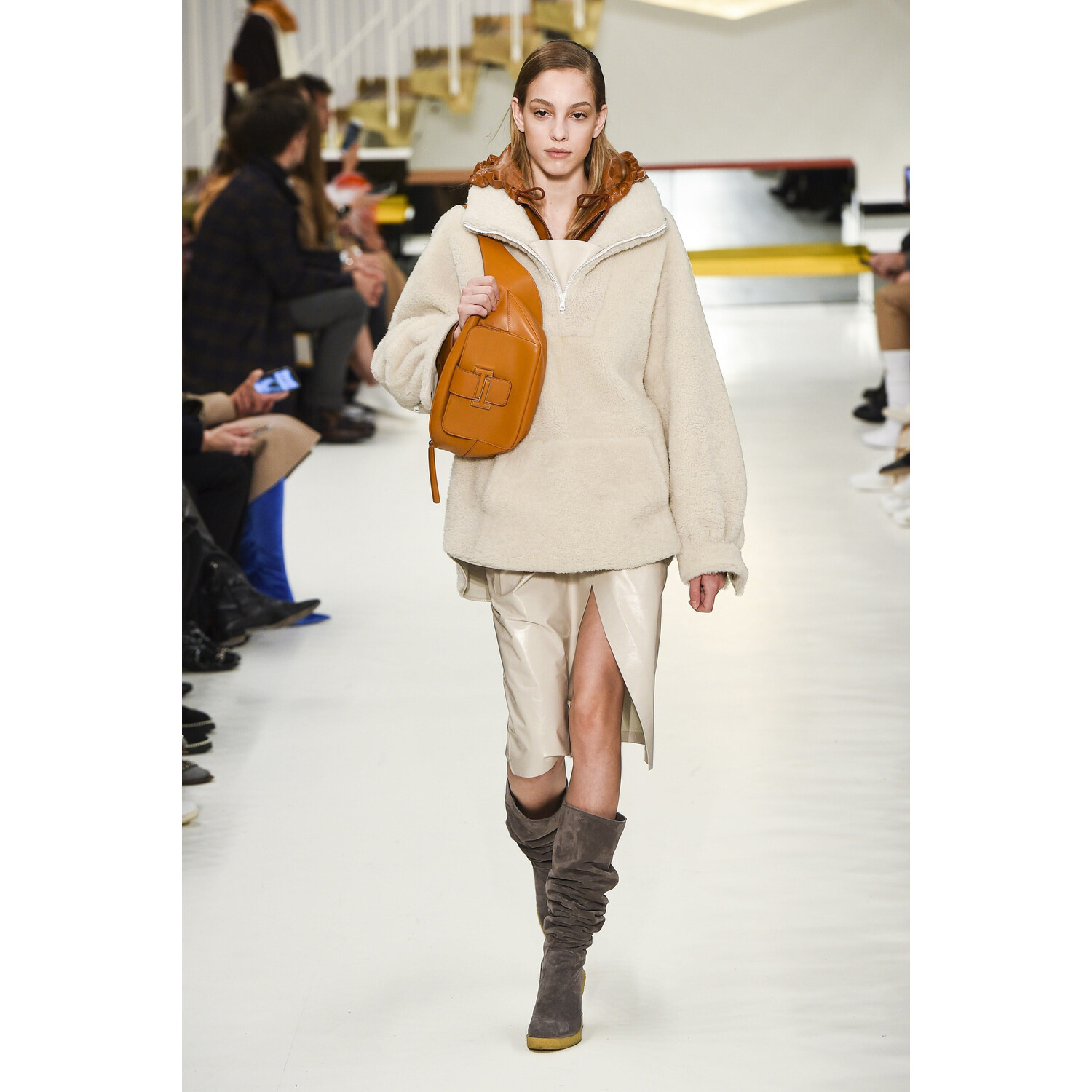 Фото Tods Fall 2018 Ready-to-Wear , Тодс осень зима 2018 , Fashion show , неделя моды в Милане , MFW , Mainstyles