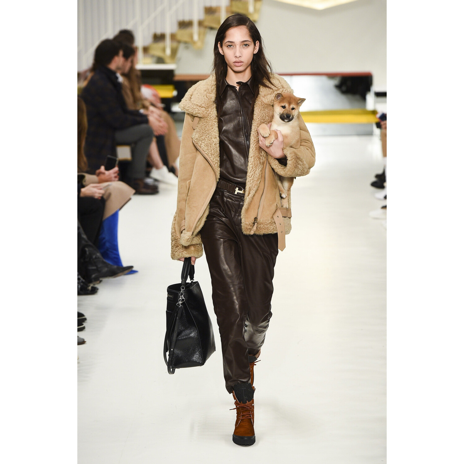 Фото Tods Fall 2018 Ready-to-Wear , Тодс осень зима 2018 , Fashion show , неделя моды в Милане , MFW , Mainstyles