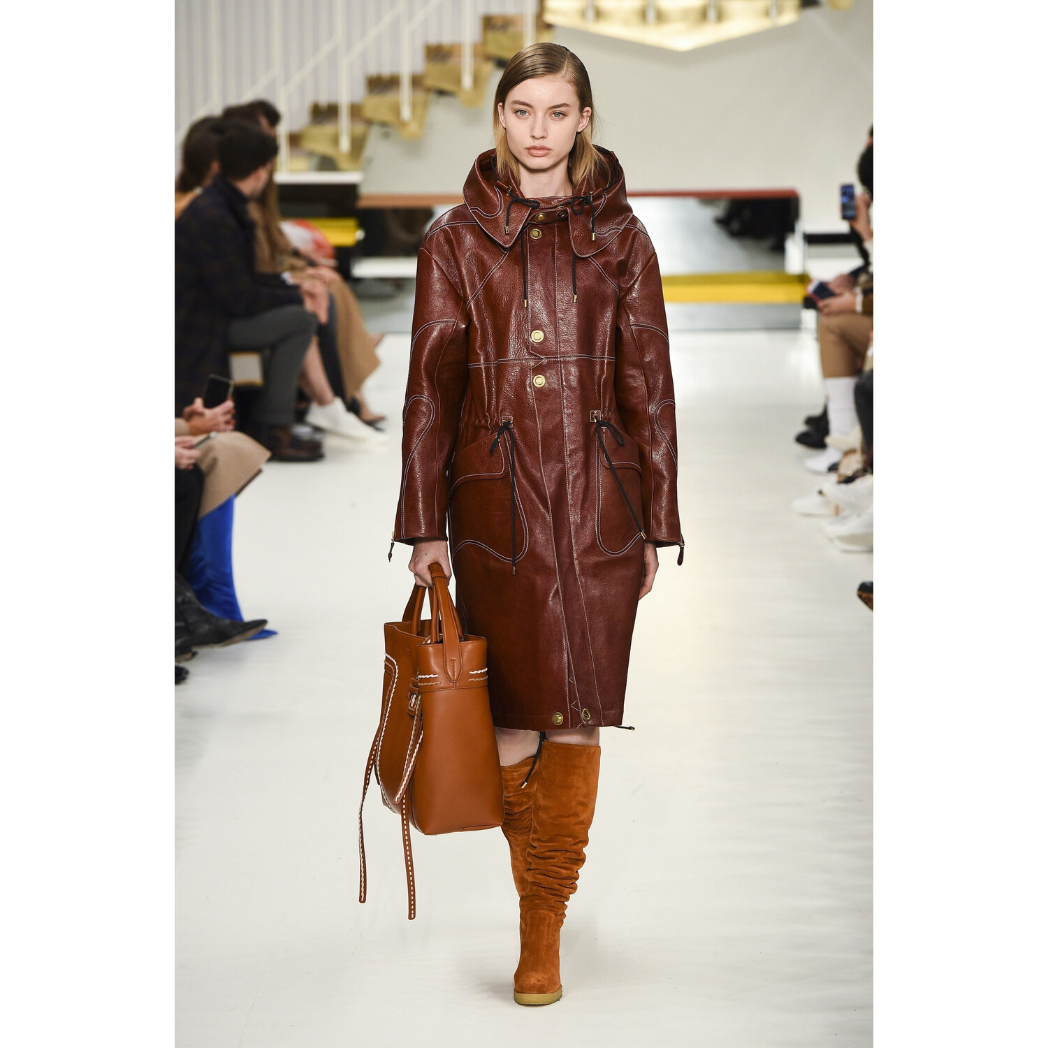 Фото Tods Fall 2018 Ready-to-Wear , Тодс осень зима 2018 , Fashion show , неделя моды в Милане , MFW , Mainstyles