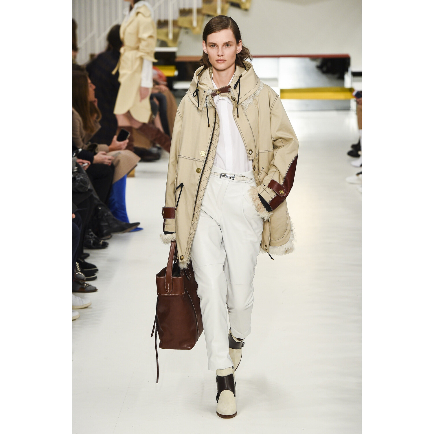Фото Tods Fall 2018 Ready-to-Wear , Тодс осень зима 2018 , Fashion show , неделя моды в Милане , MFW , Mainstyles