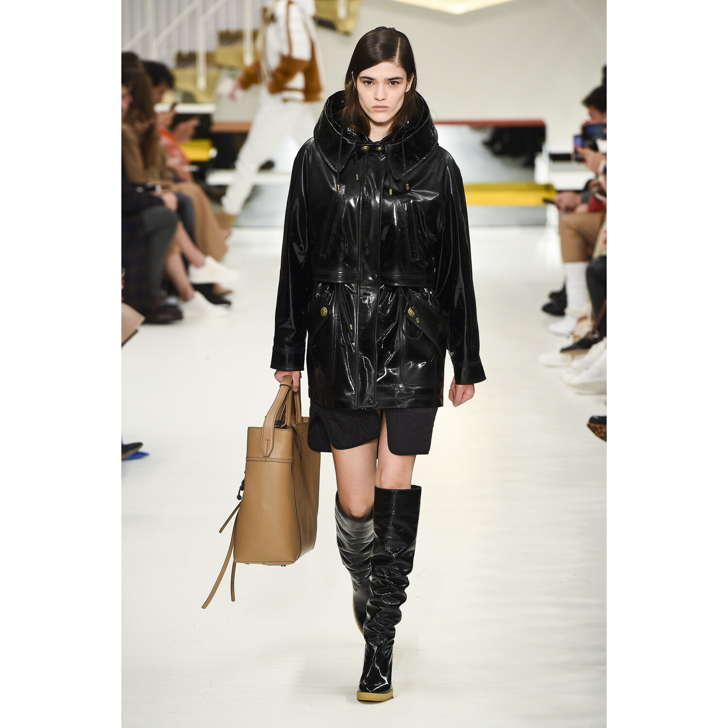 Фото Tods Fall 2018 Ready-to-Wear , Тодс осень зима 2018 , Fashion show , неделя моды в Милане , MFW , Mainstyles