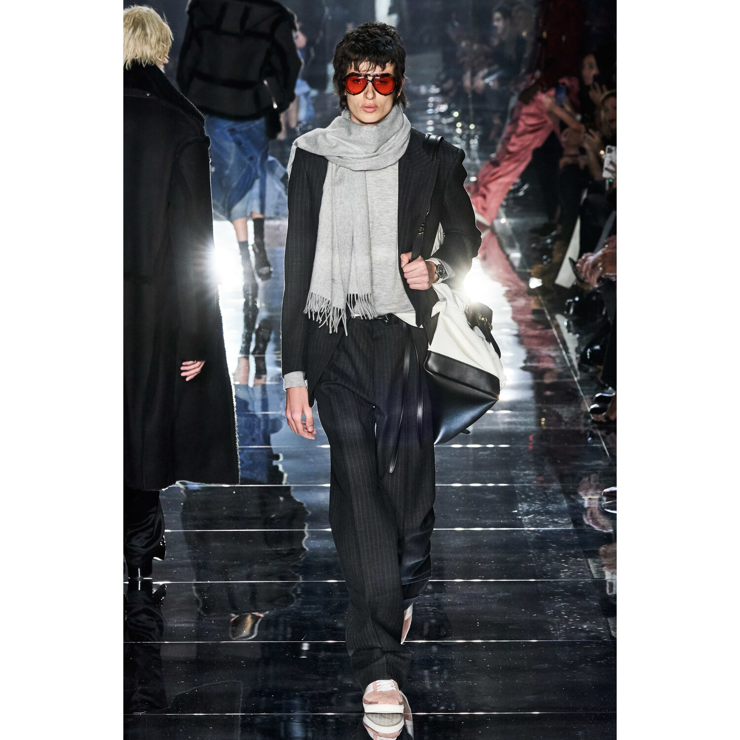 Фото Tom Ford Fall 2020 Ready-to-Wear / Tom Ford осень 2020 / Неделя моды в Нью-Йорке