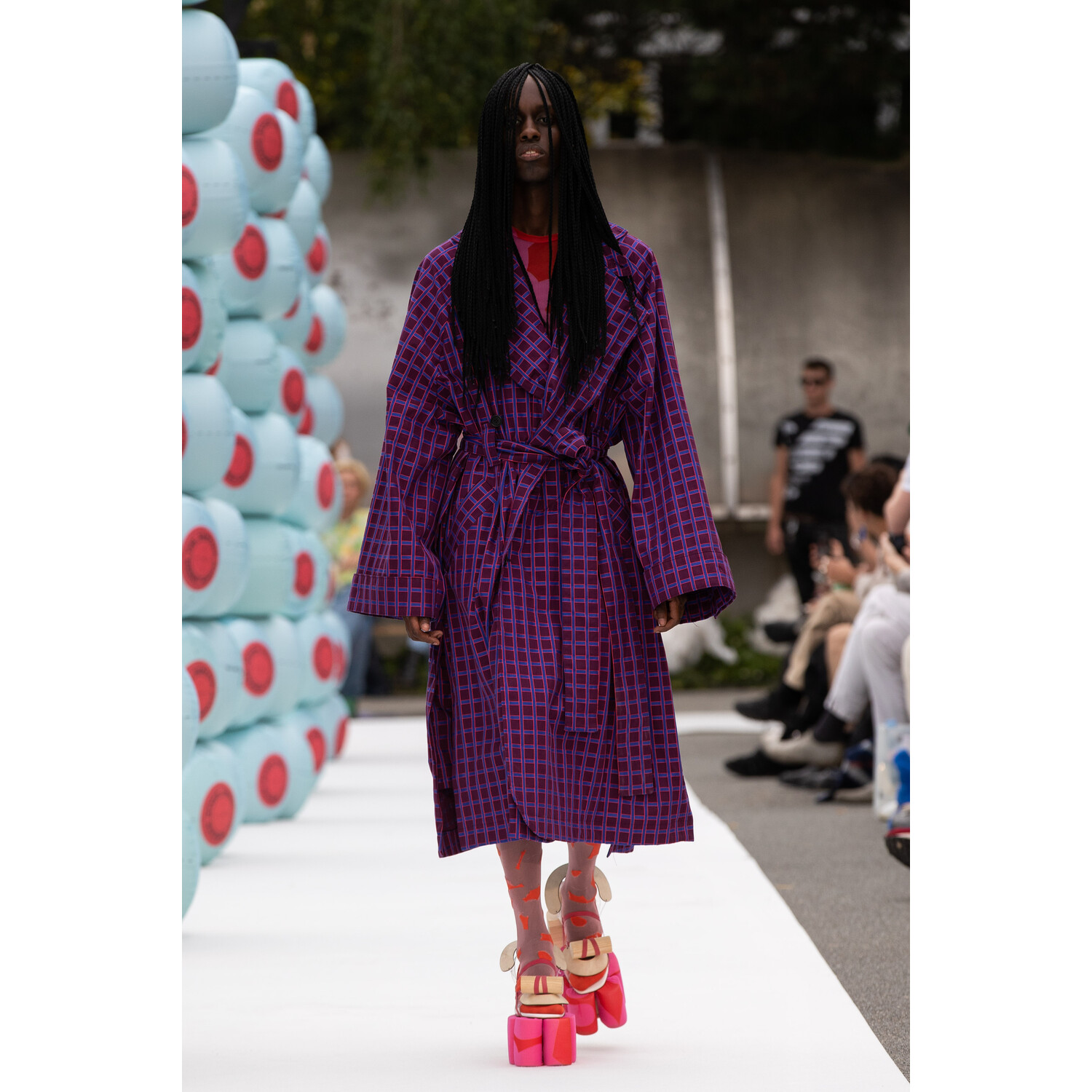 Фото Henrik Vibskov Spring 2020 Menswear Collection / Henrik Vibskov весна- лето 2020 / Неделя моды: Париж