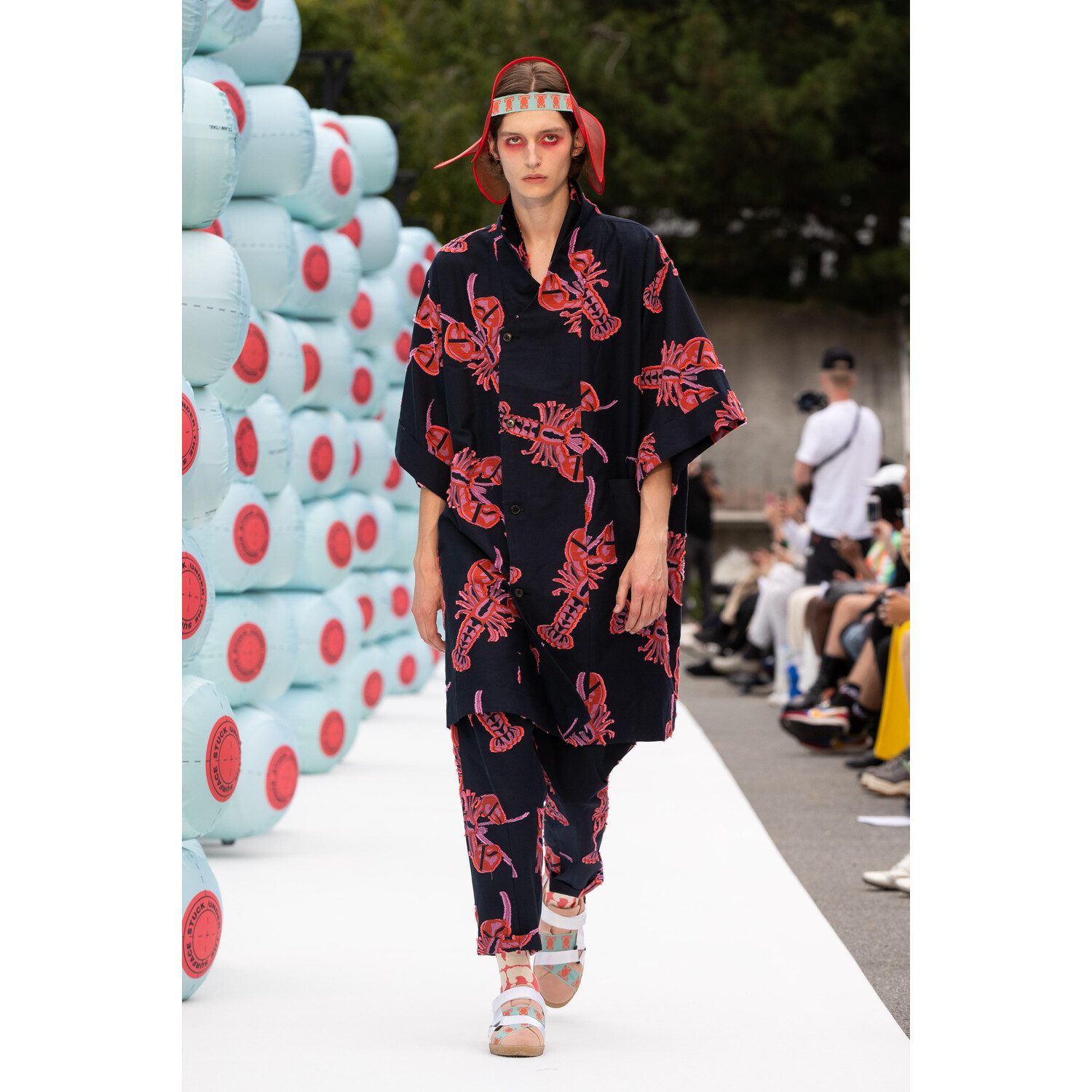 Фото Henrik Vibskov Spring 2020 Menswear Collection / Henrik Vibskov весна- лето 2020 / Неделя моды: Париж